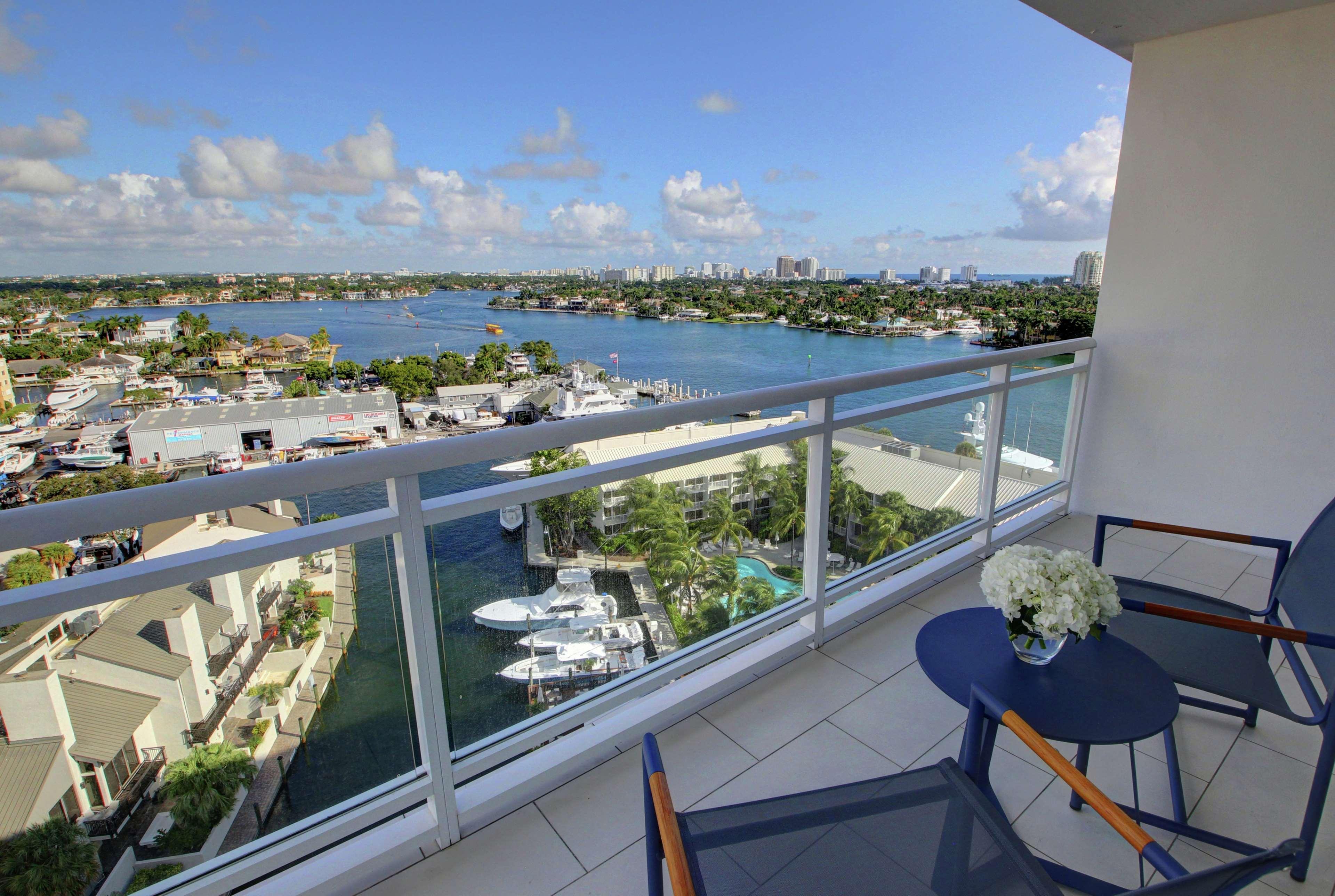 Hilton Lauderdale Marina 4*
