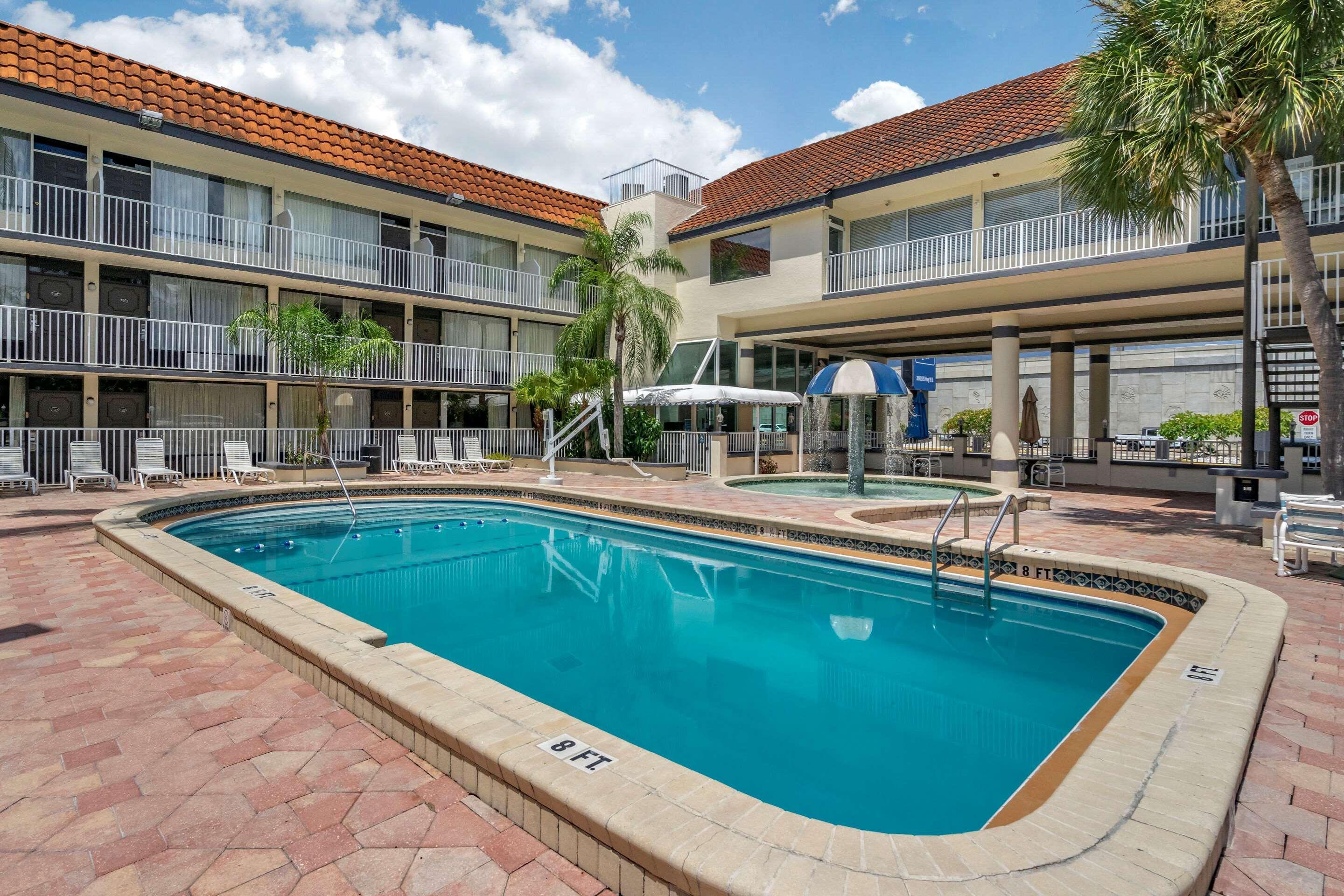 Hotel Rodeway Clearwater