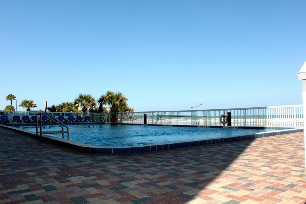 Comfort & Daytona Oceanfront Hotel 3*