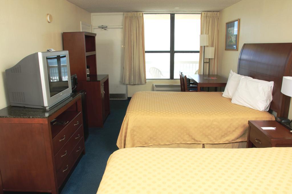 Hotel Comfort & Daytona Oceanfront 3*