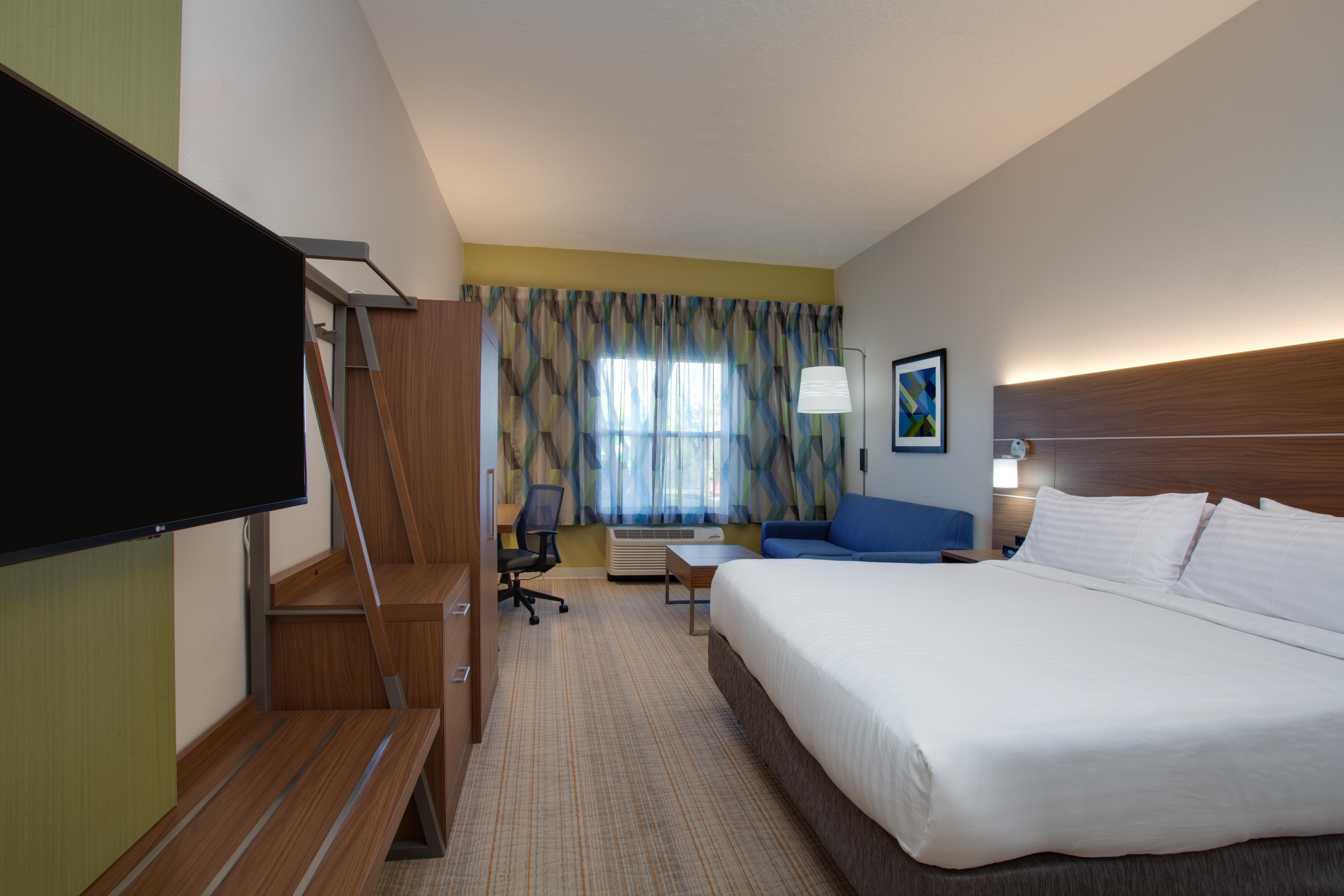 Express & International Airport By Ihg