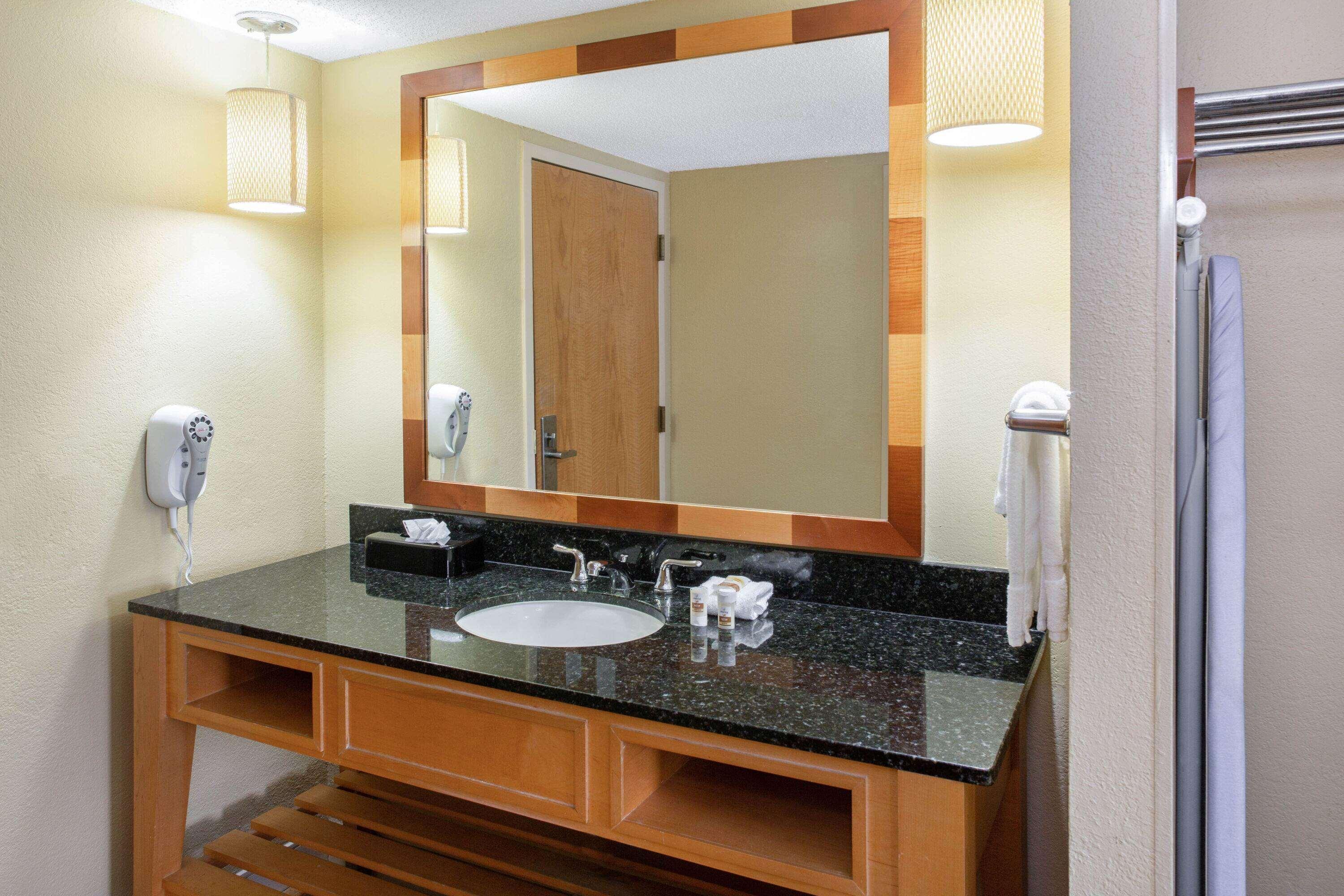 La Quinta By Wyndham Downtown Hotel Sarasota