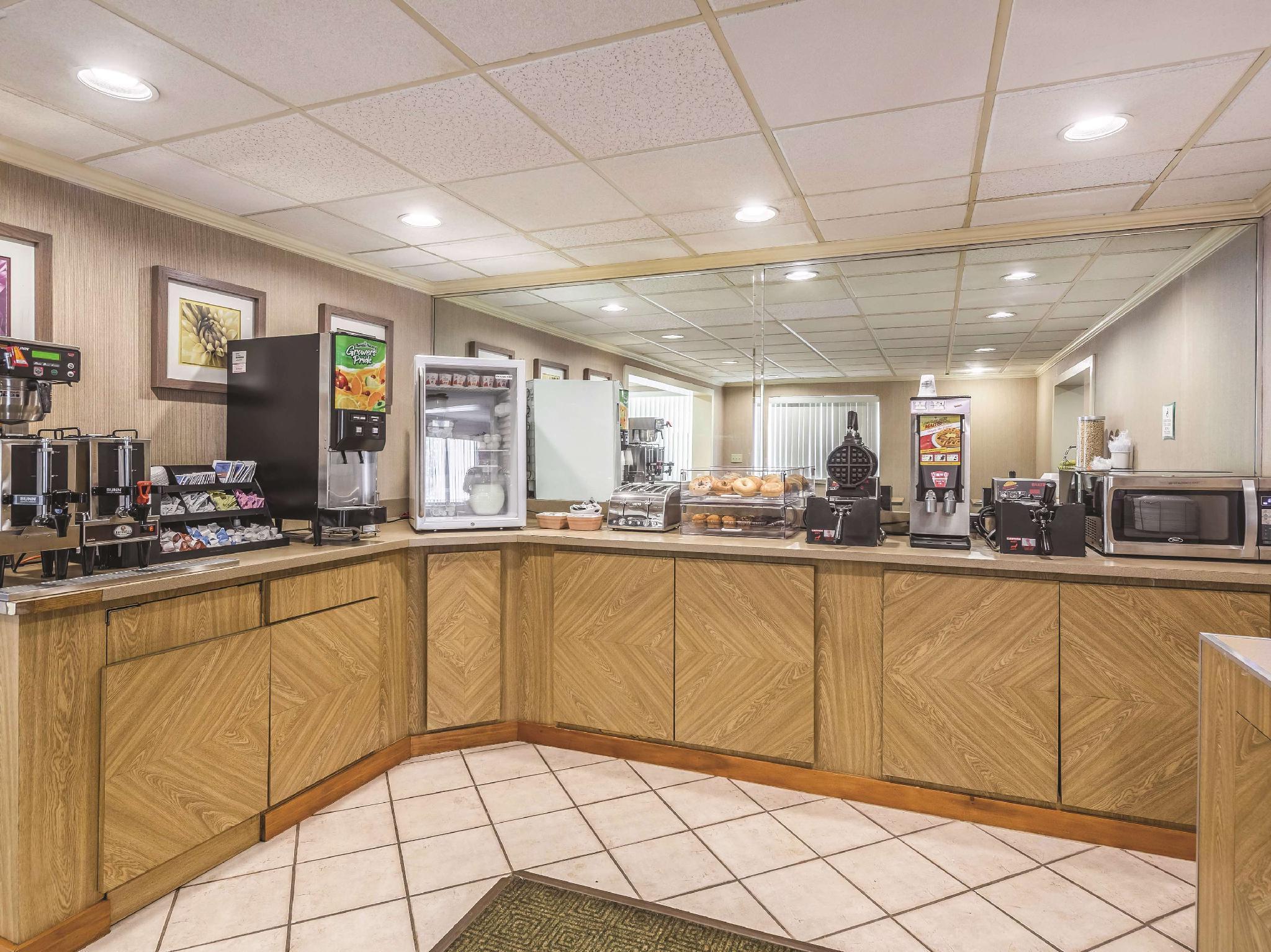 La Quinta & By Wyndham Mandarin