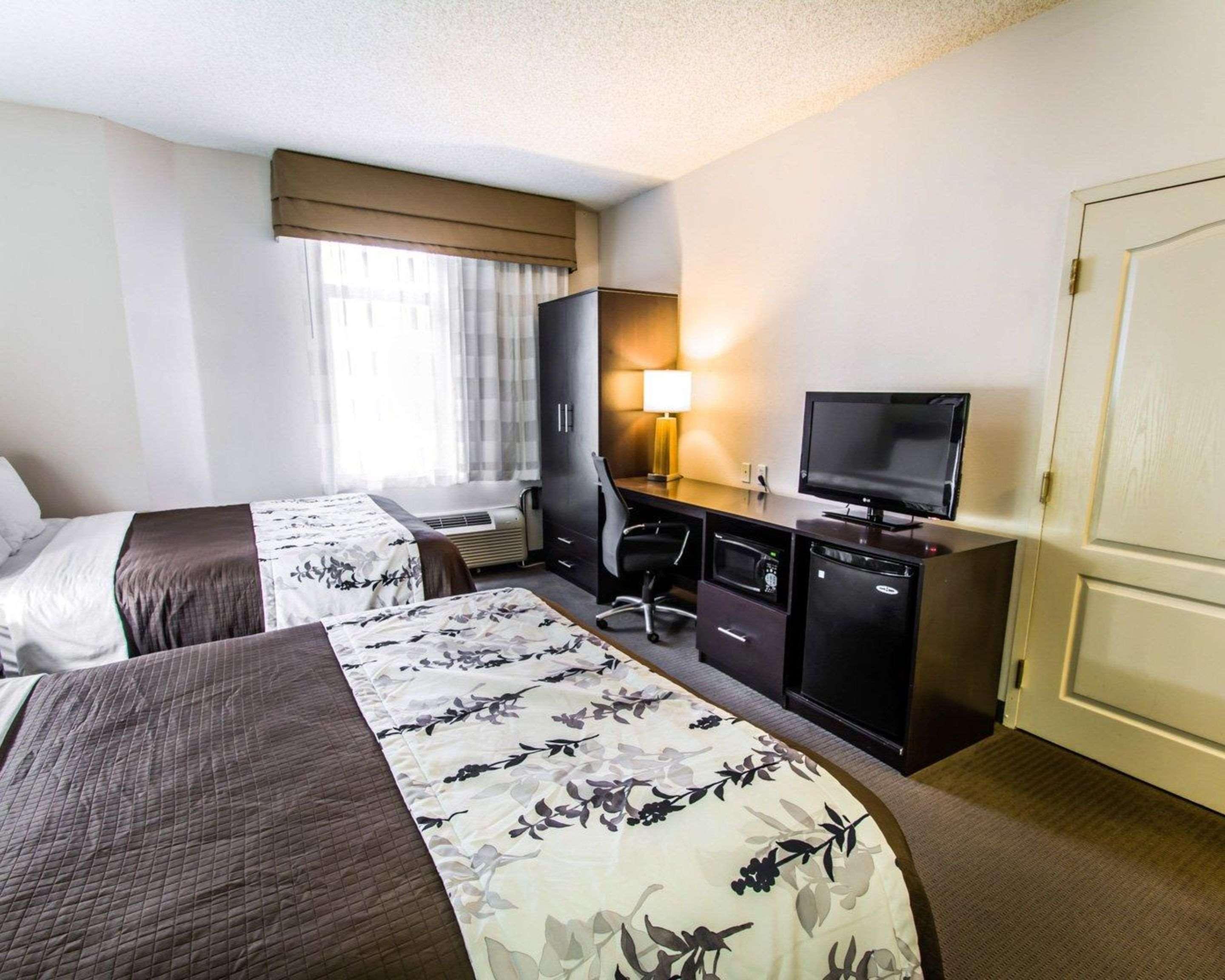 Sleep At Pga Village Inn
