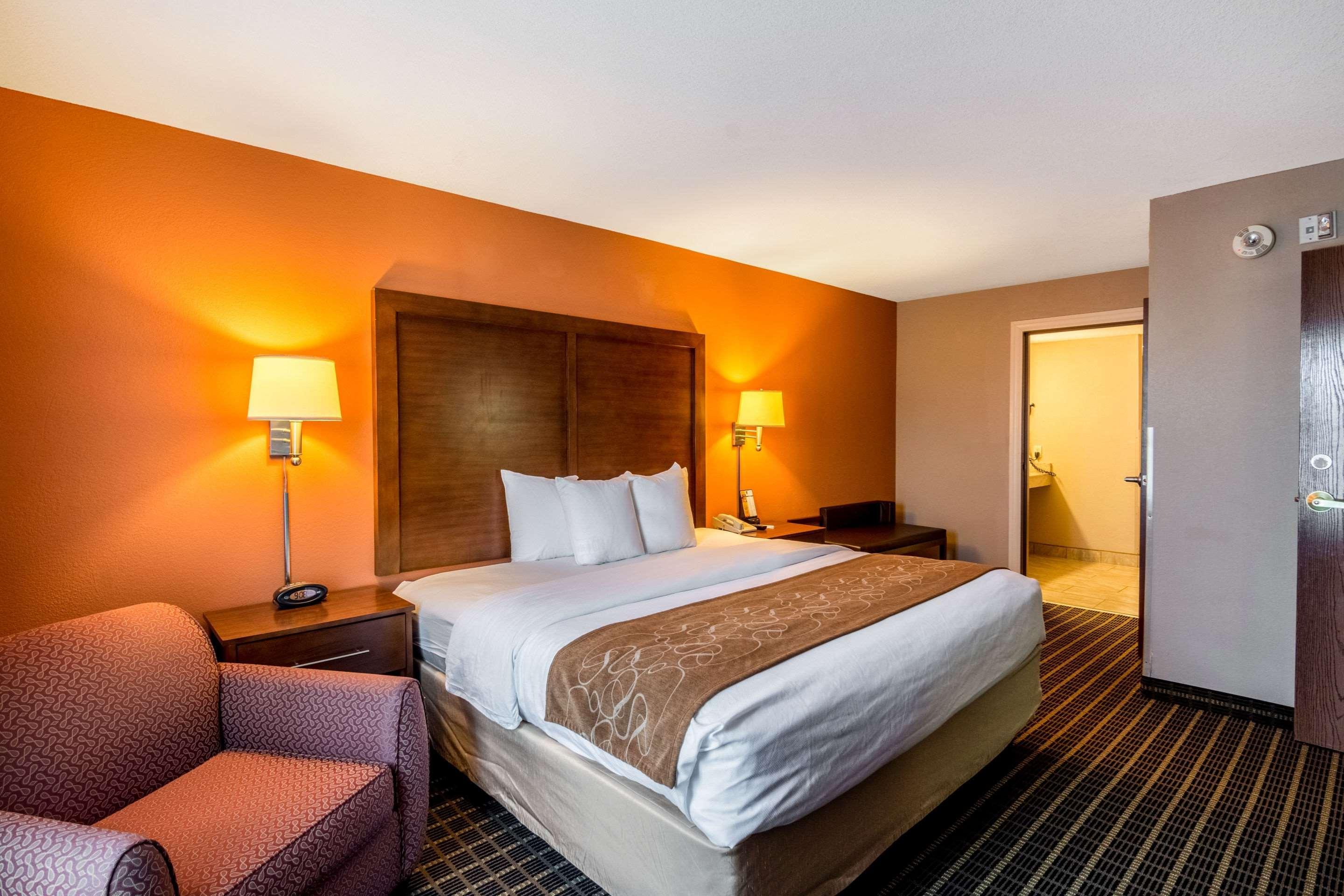 Comfort Hotel 3*