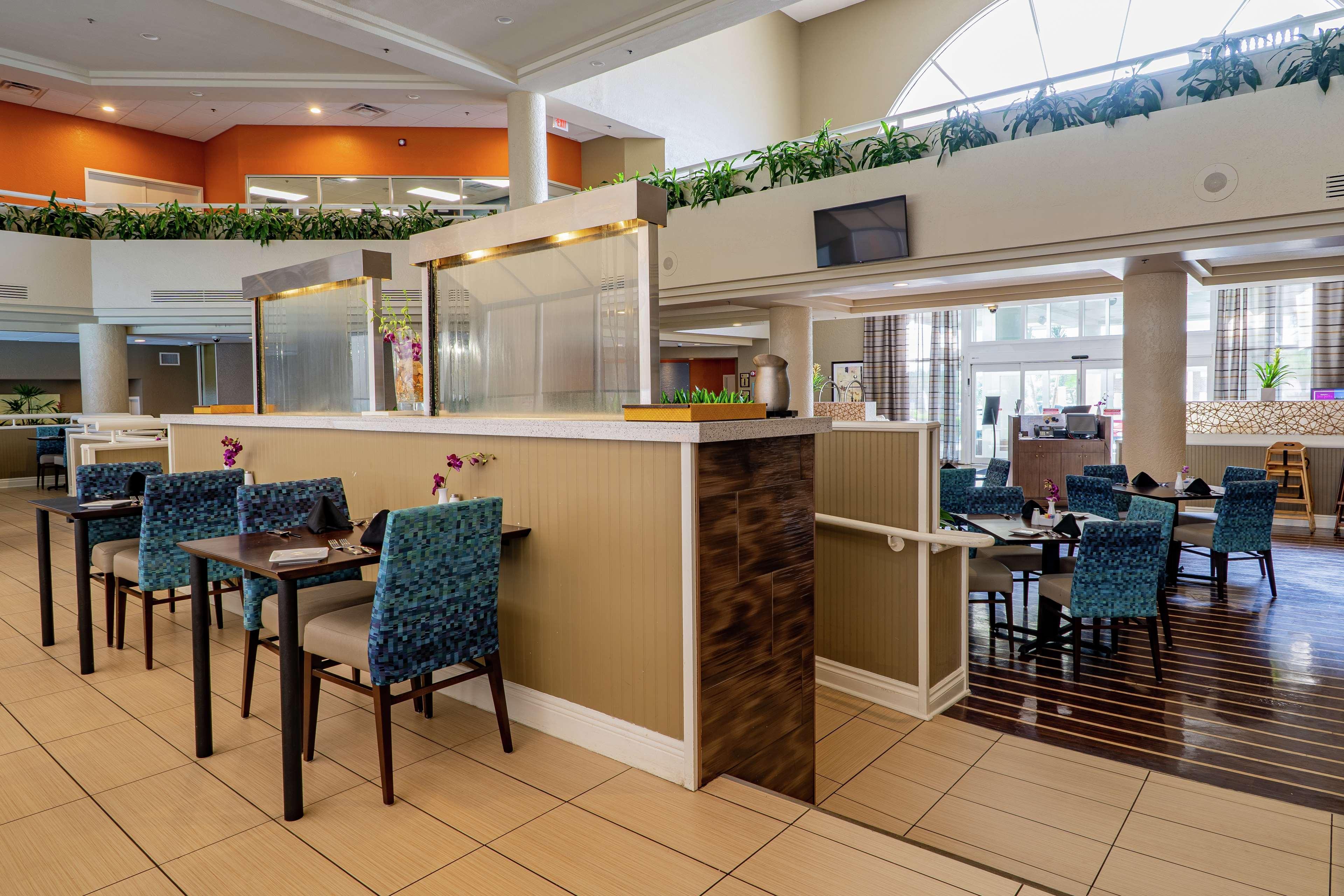 Doubletree By Hilton Oceanfront Hotel