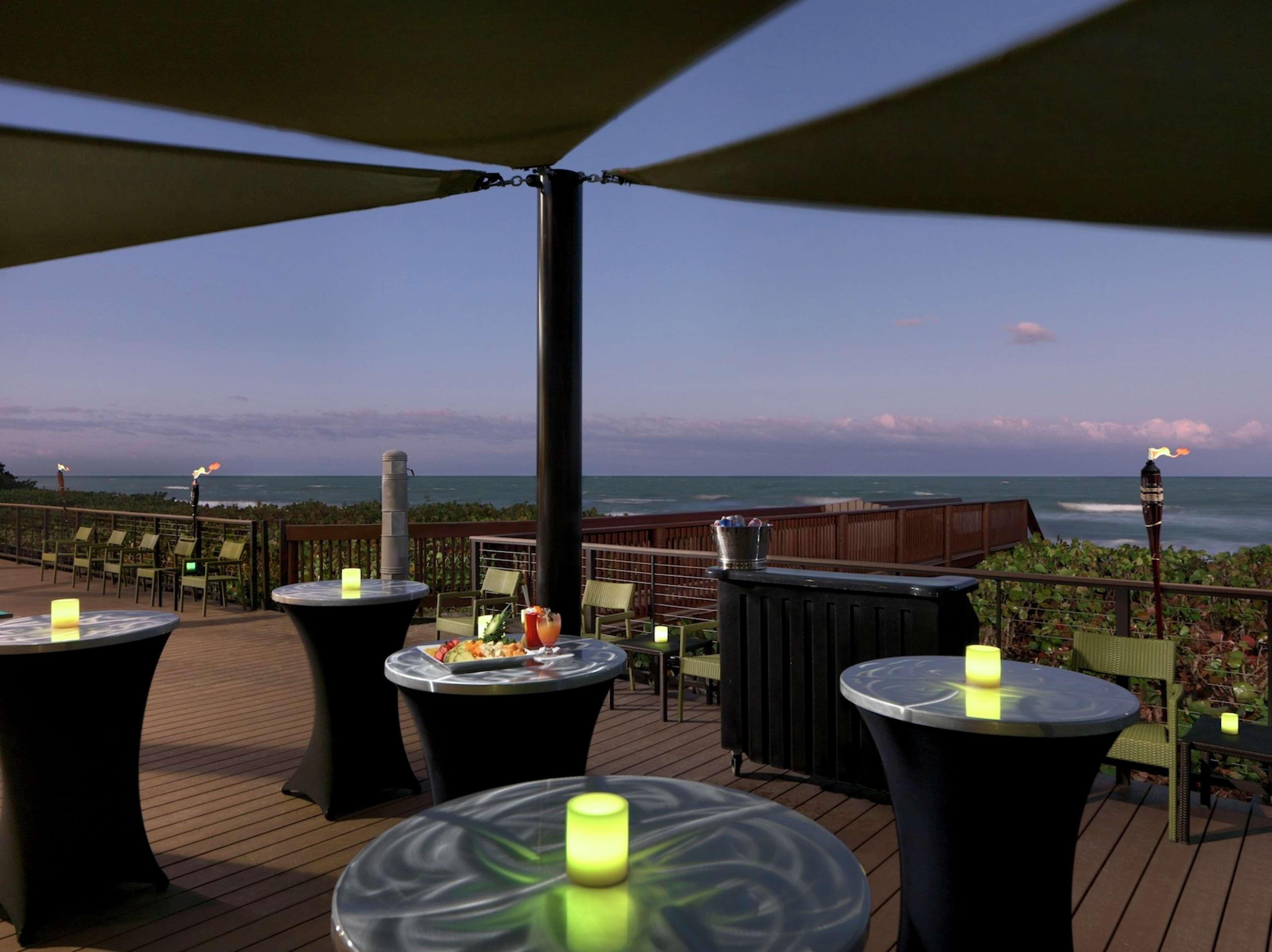 Hotel Doubletree By Hilton Oceanfront 4*