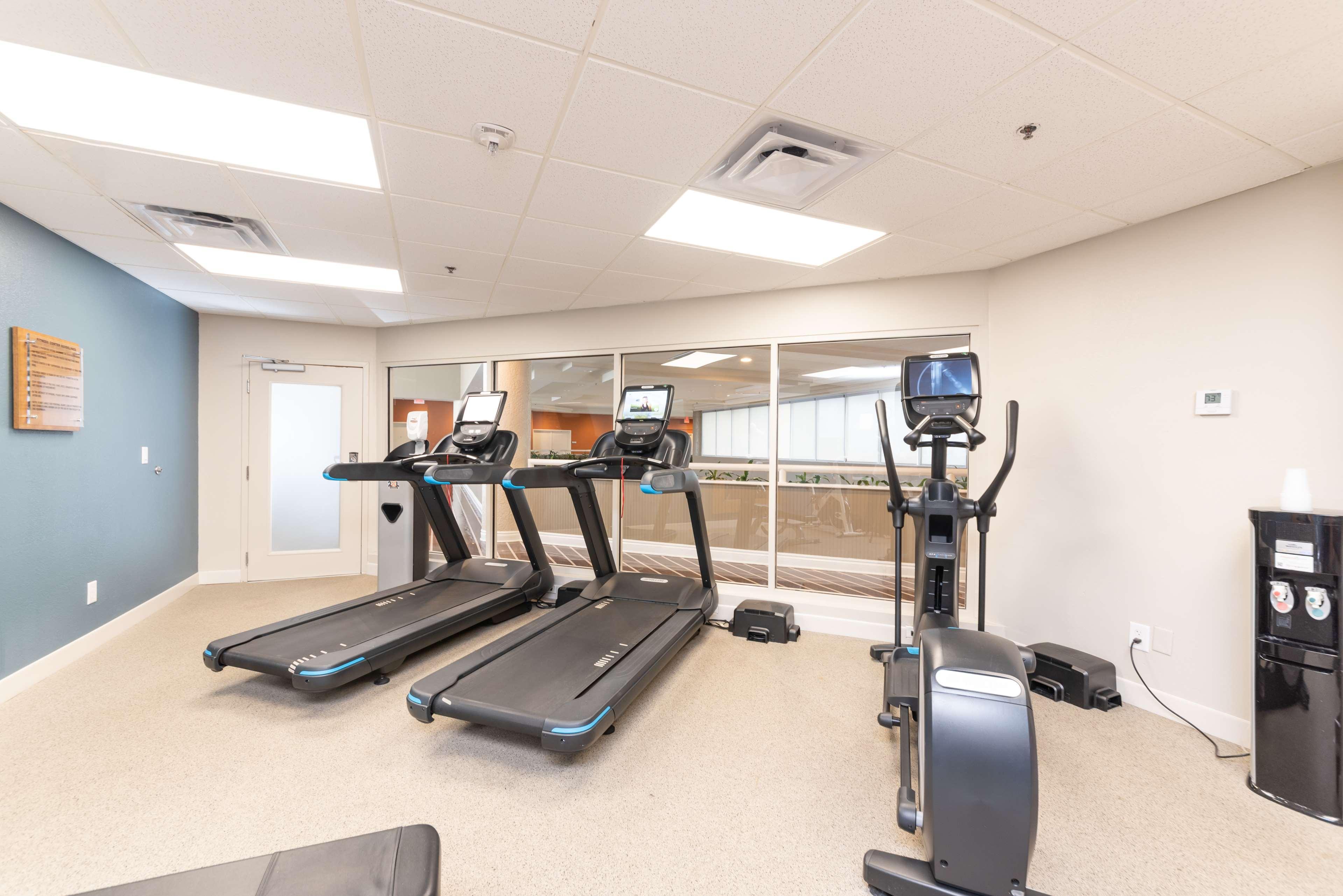 Doubletree By Hilton Oceanfront Hotel 4*