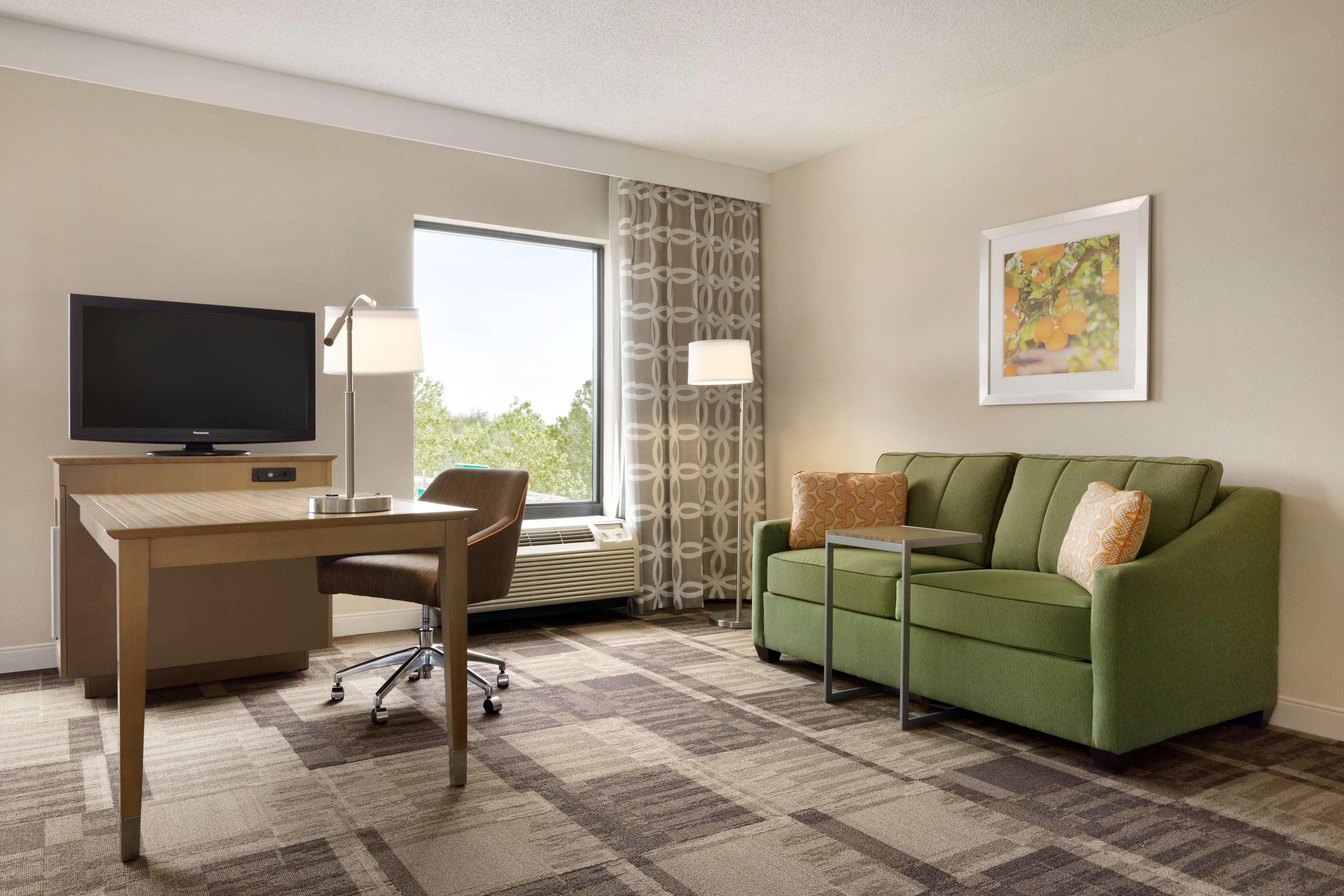 Hotel Hampton & 3*