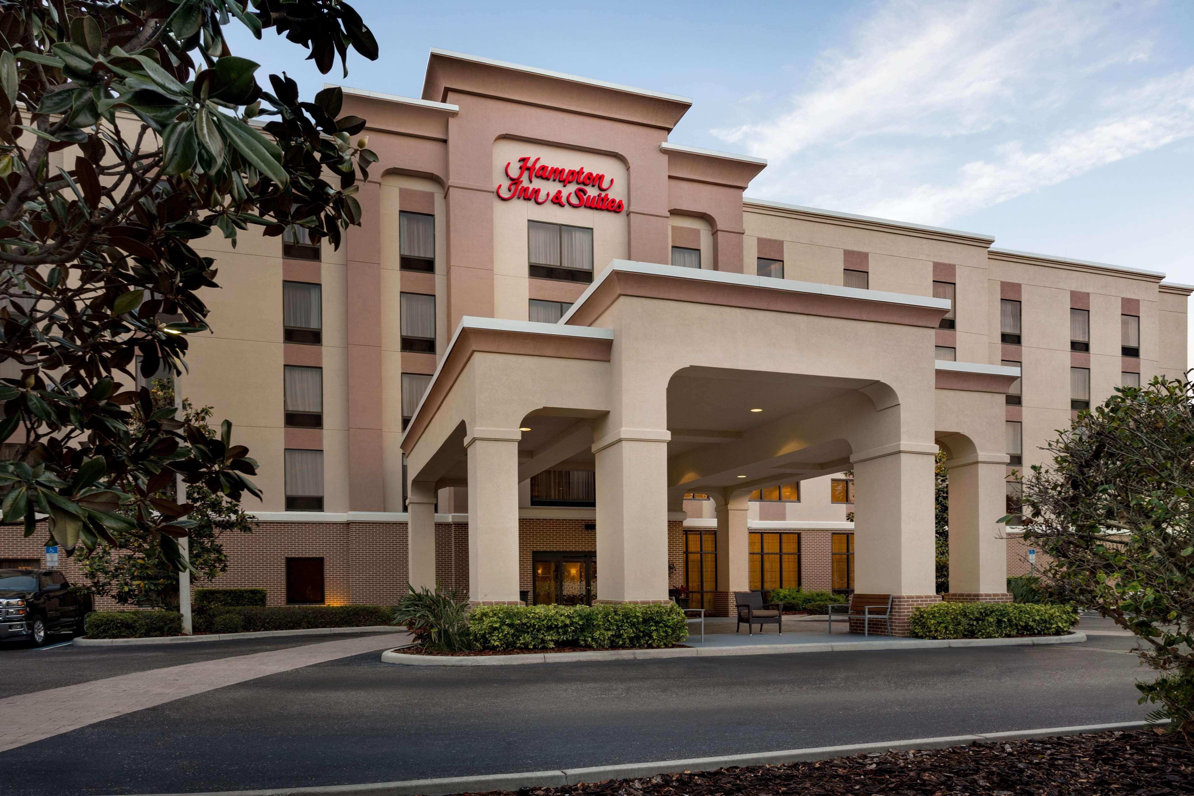 Hampton & Hotel Largo