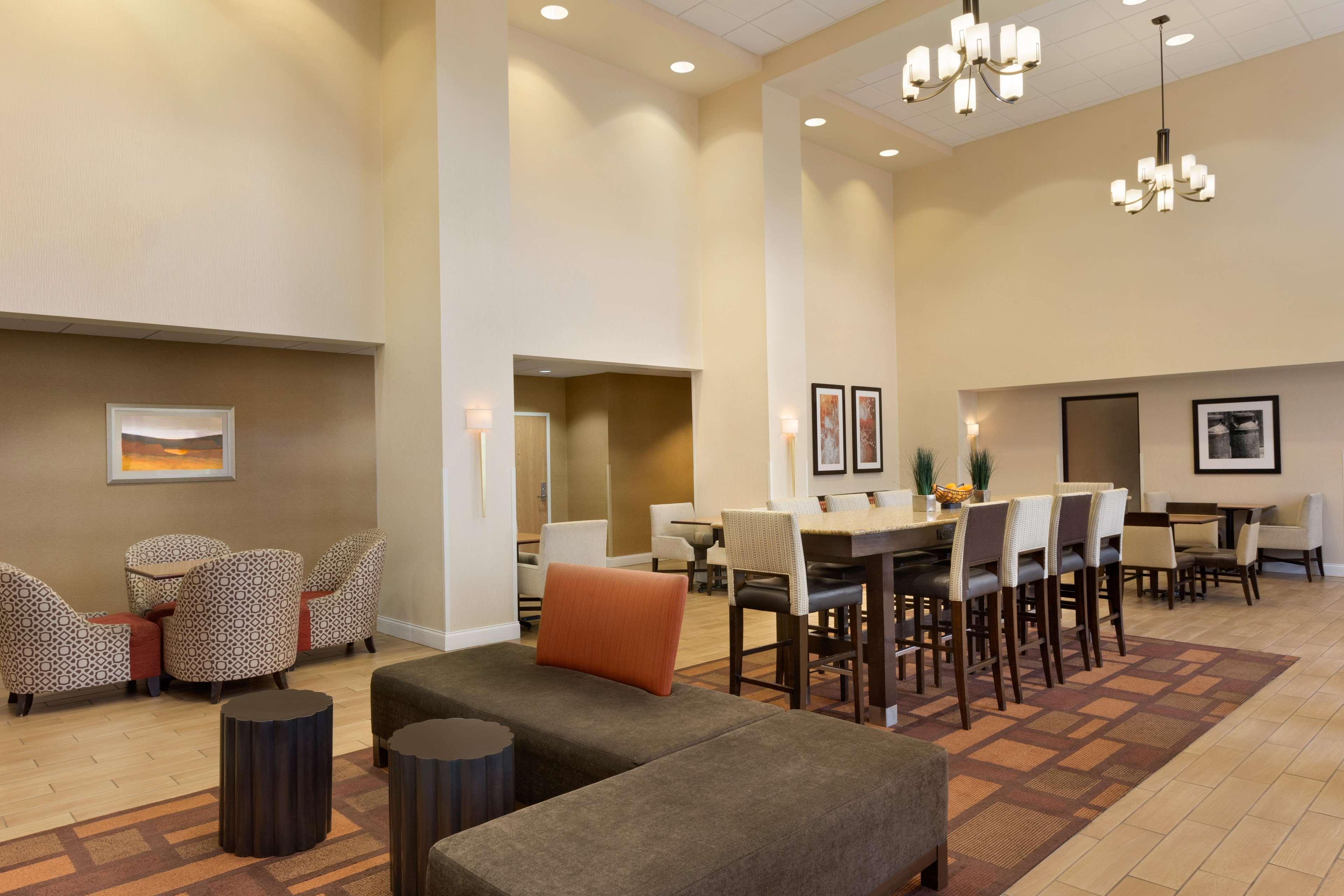 Hotel Hampton &