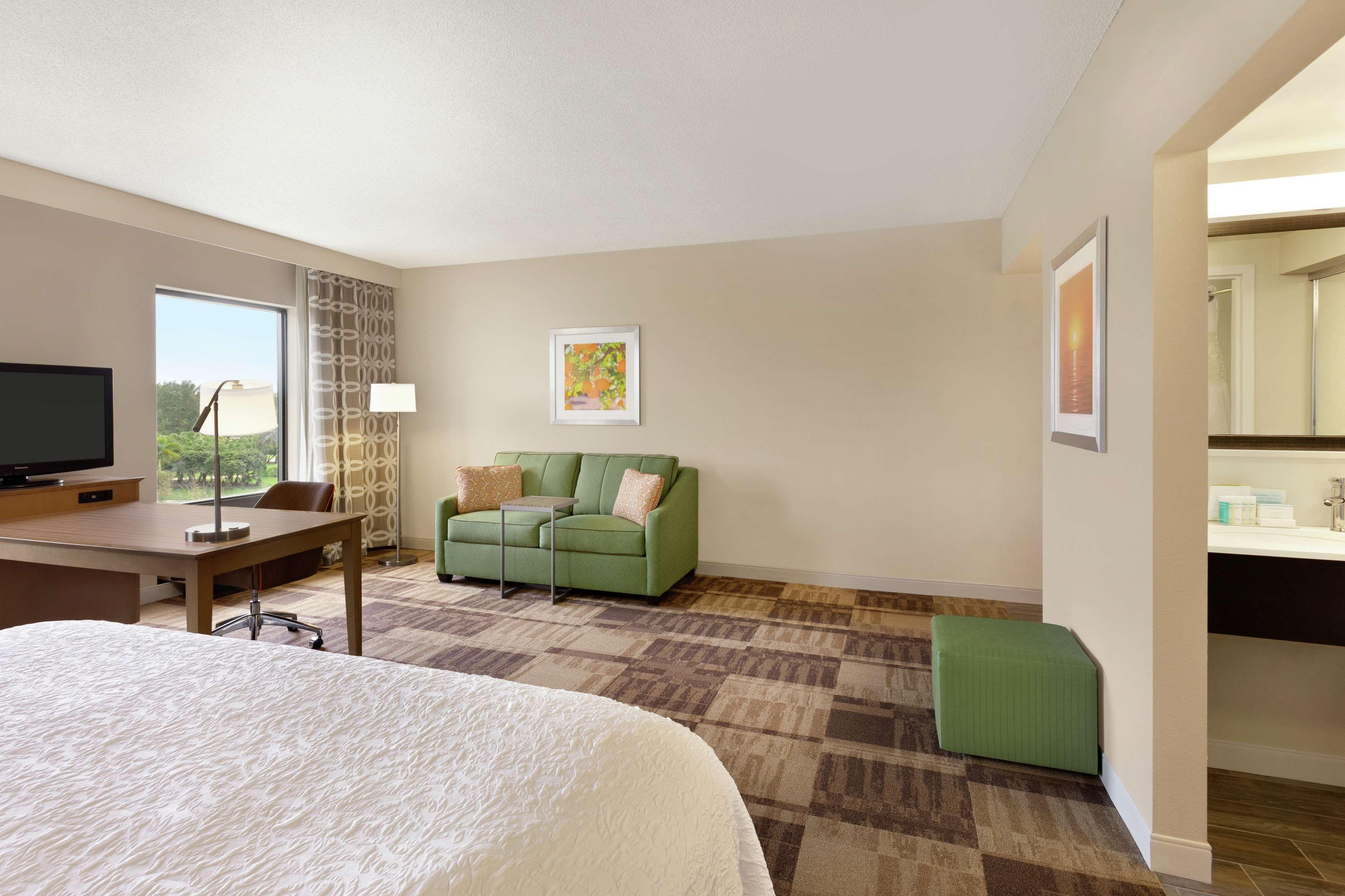Hampton & Hotel 3*