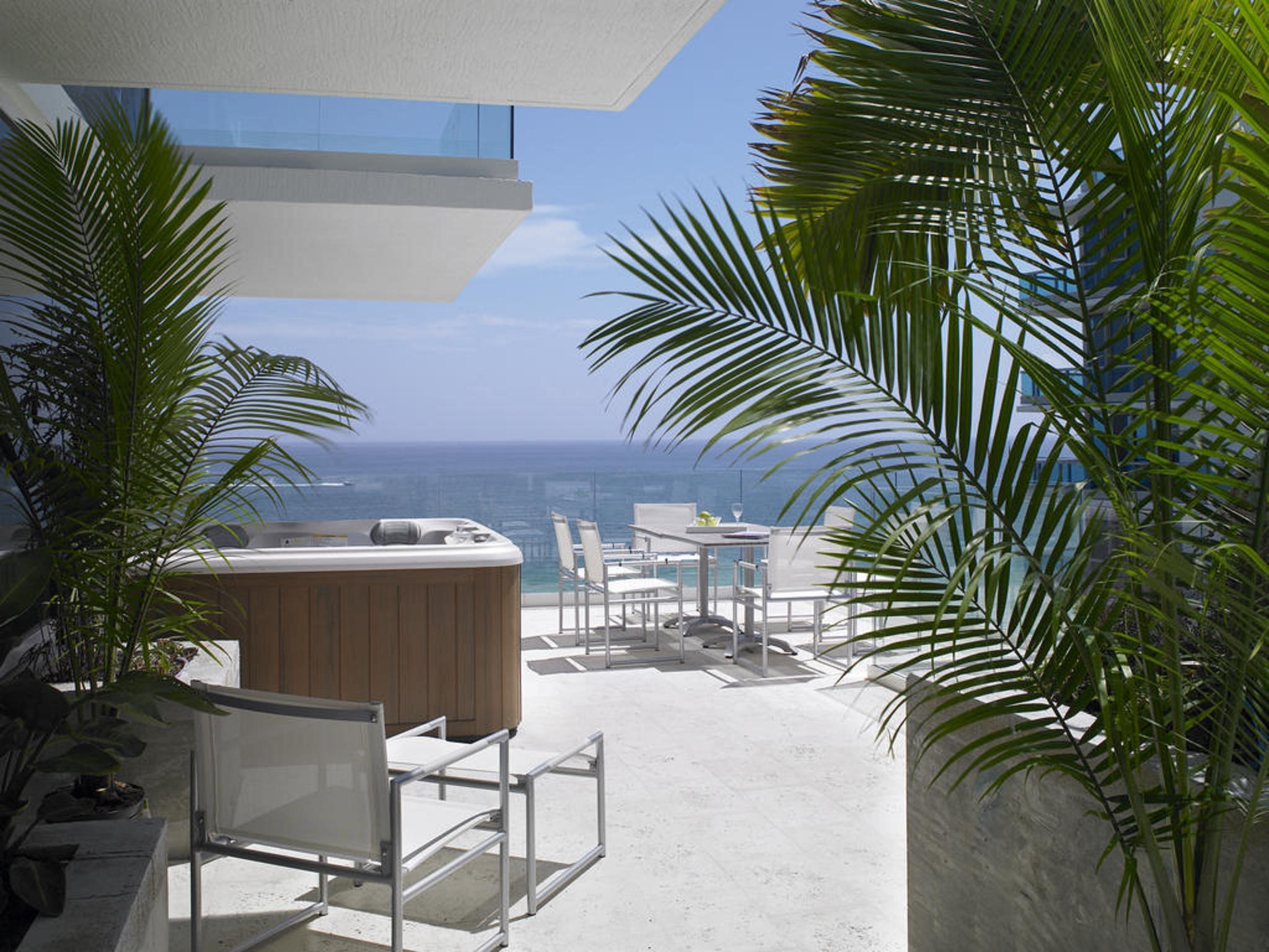 Grand Hotel Surfside