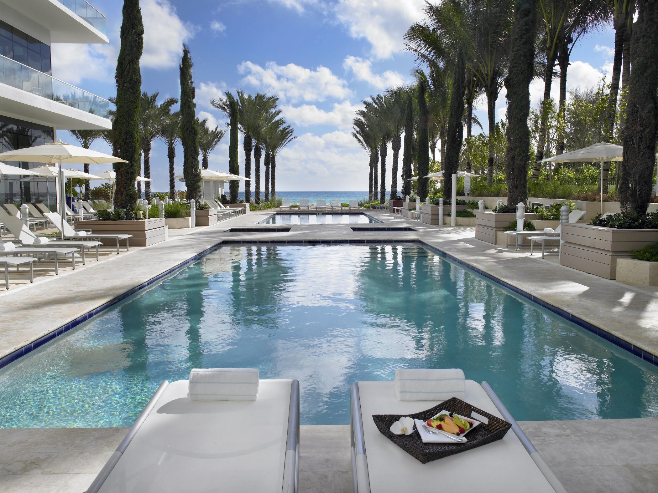 Grand 4* Surfside