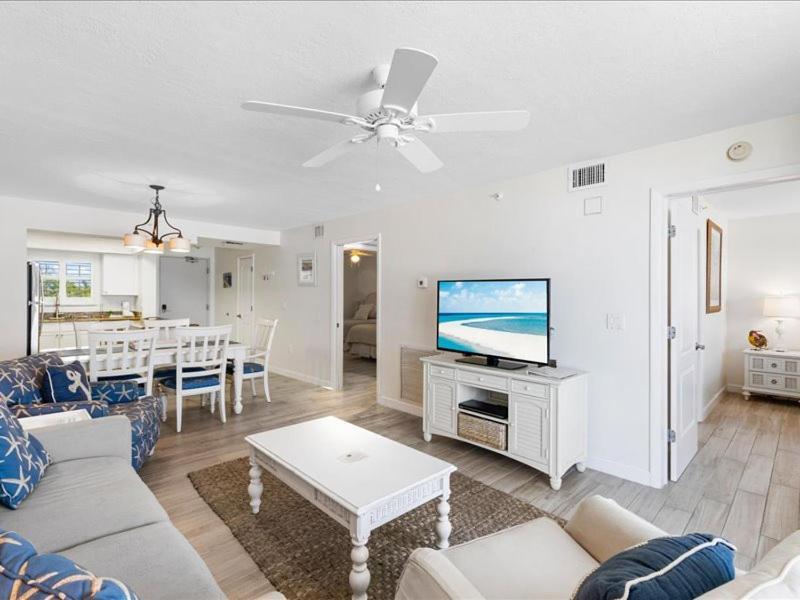 Estero Island 204