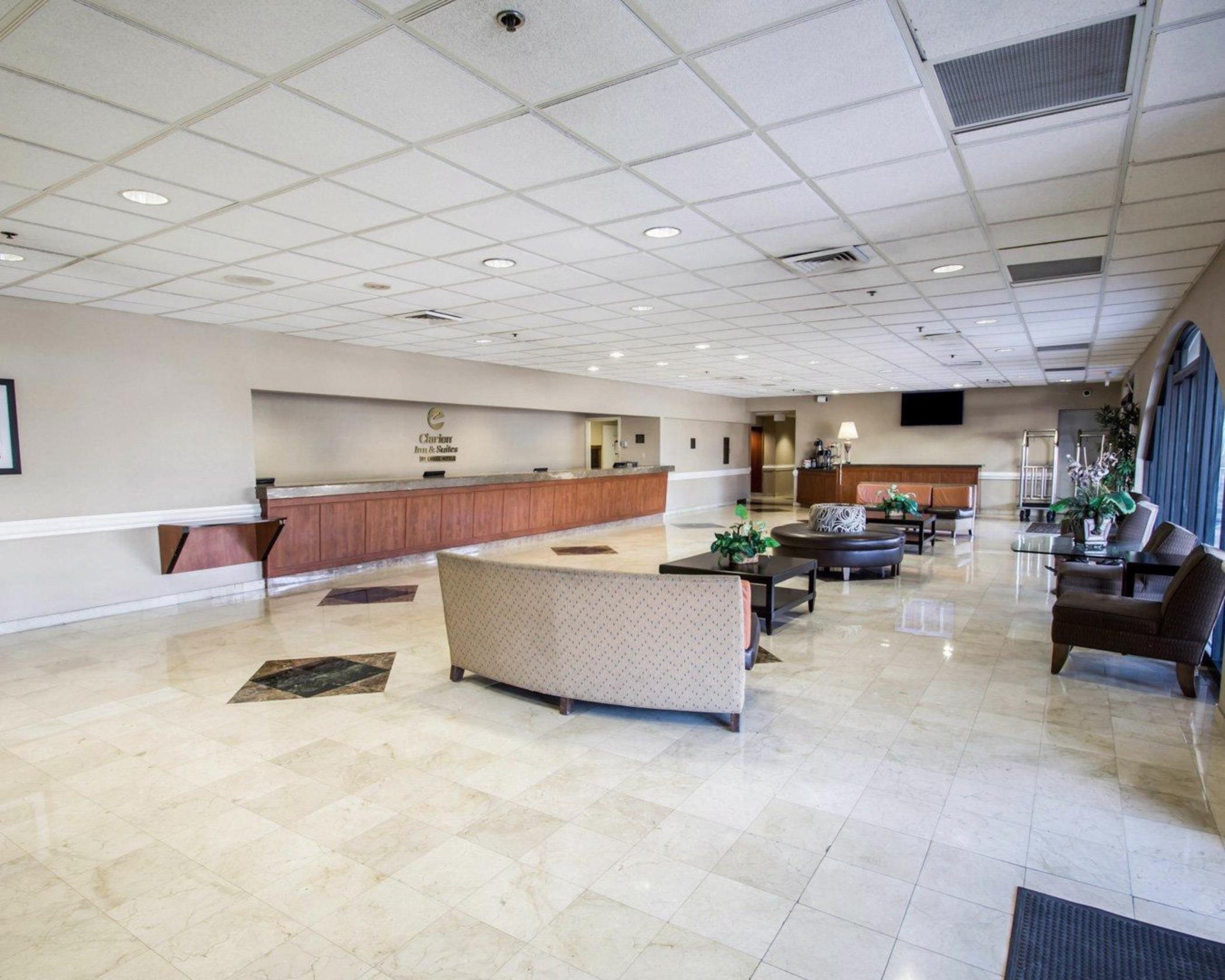 Clarion & Miami International Airport 2*