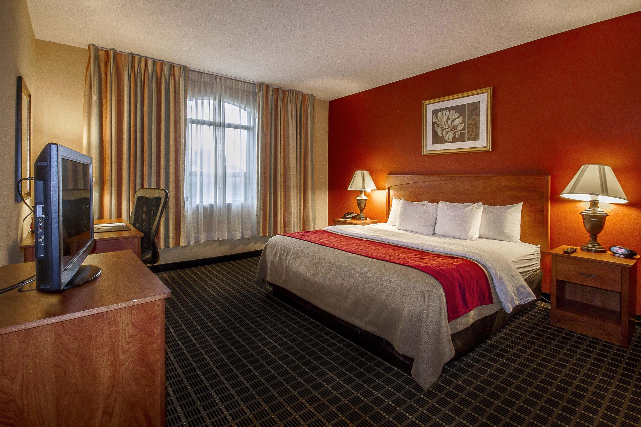 Clarion & Miami International Airport Hotel