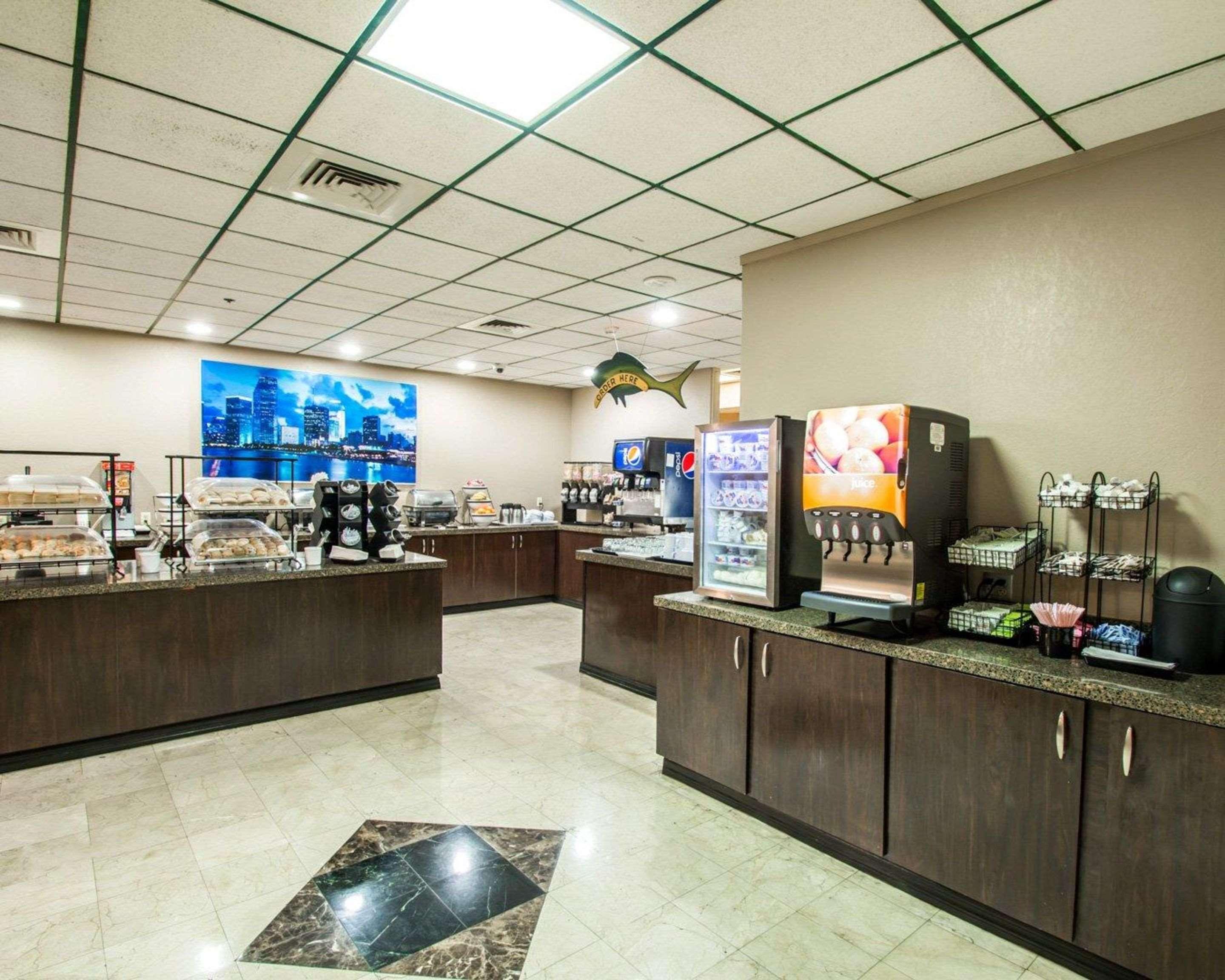 Hotel Clarion & Miami International Airport