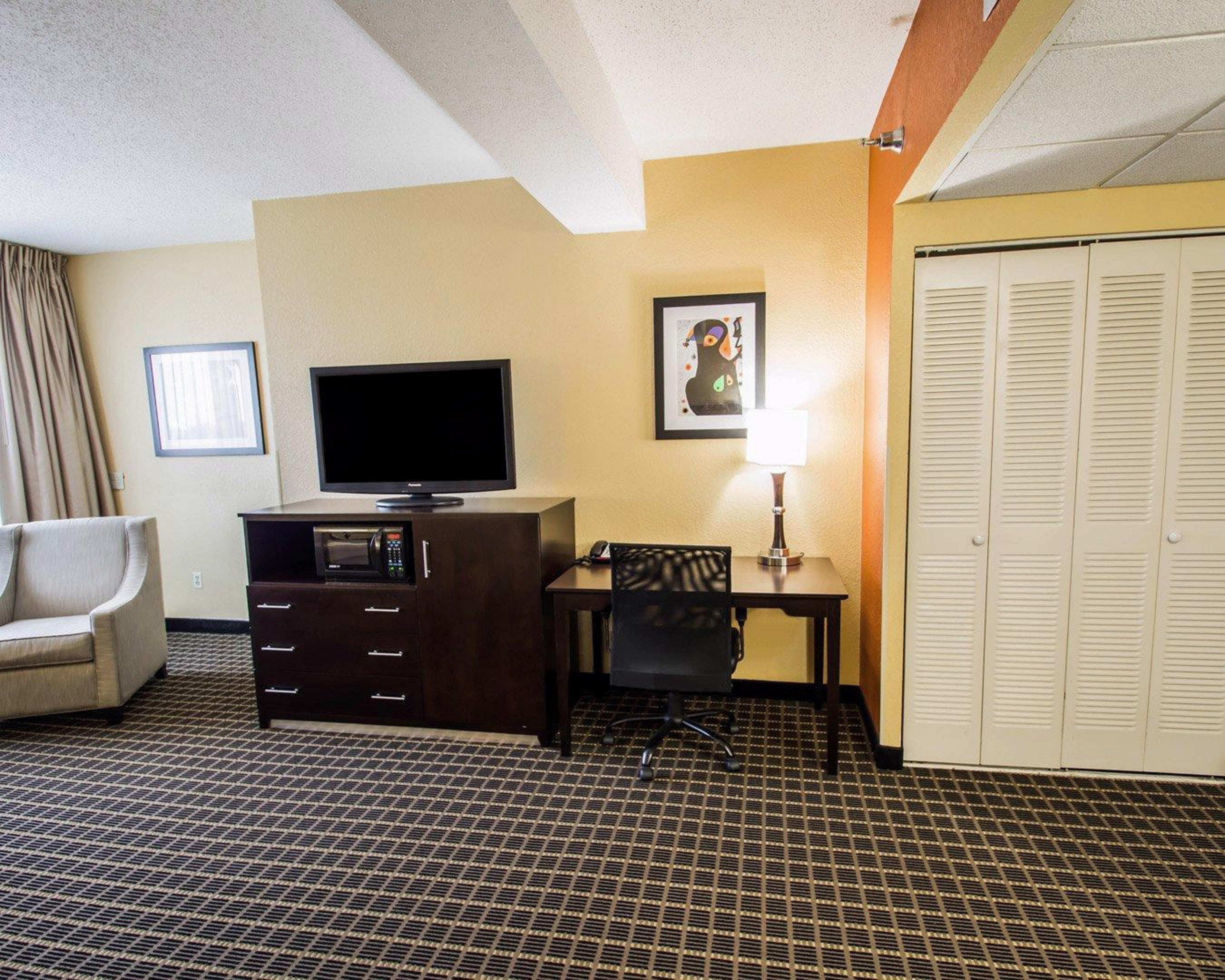 Hotel Clarion & Miami International Airport