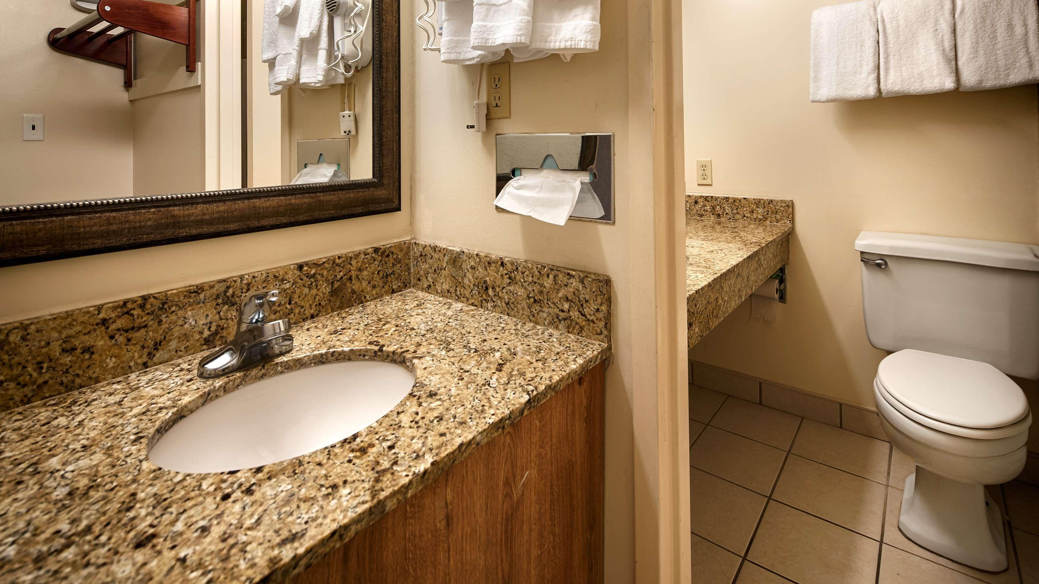 Western Crossroads Hotel 3*