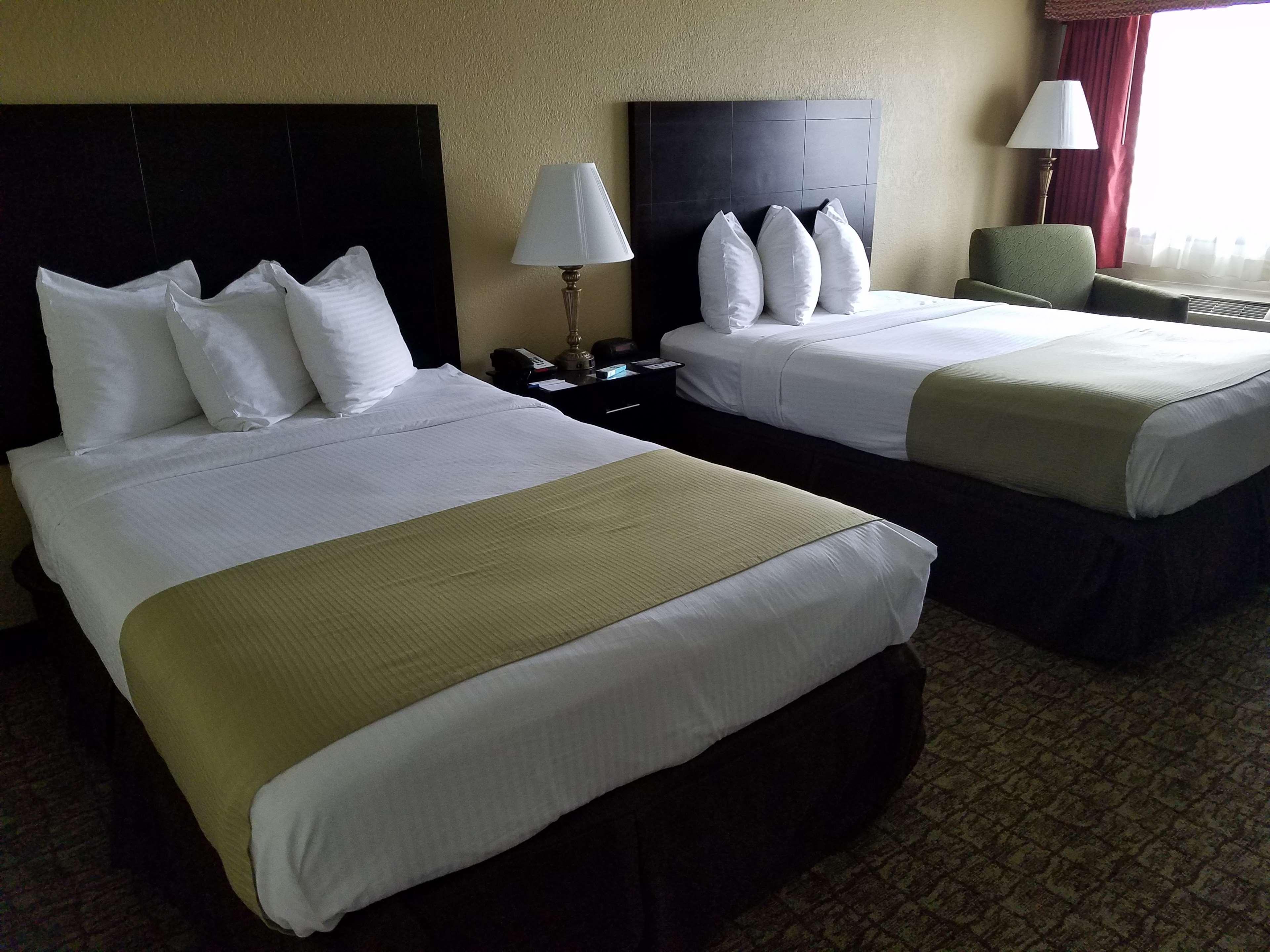 Hotel Western Crossroads 3*