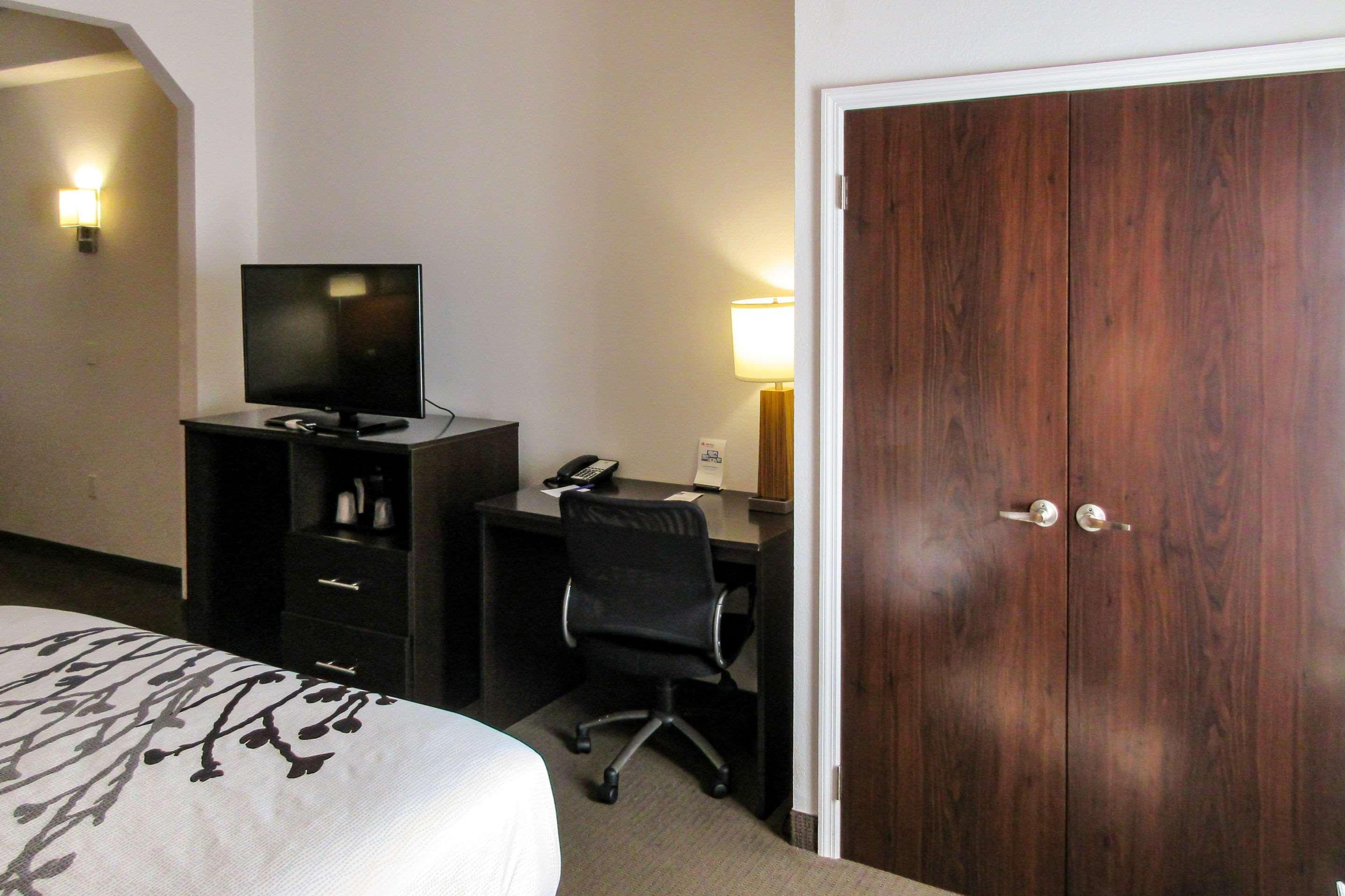 Sleep & Ft Lauderdale International Airport Hotel