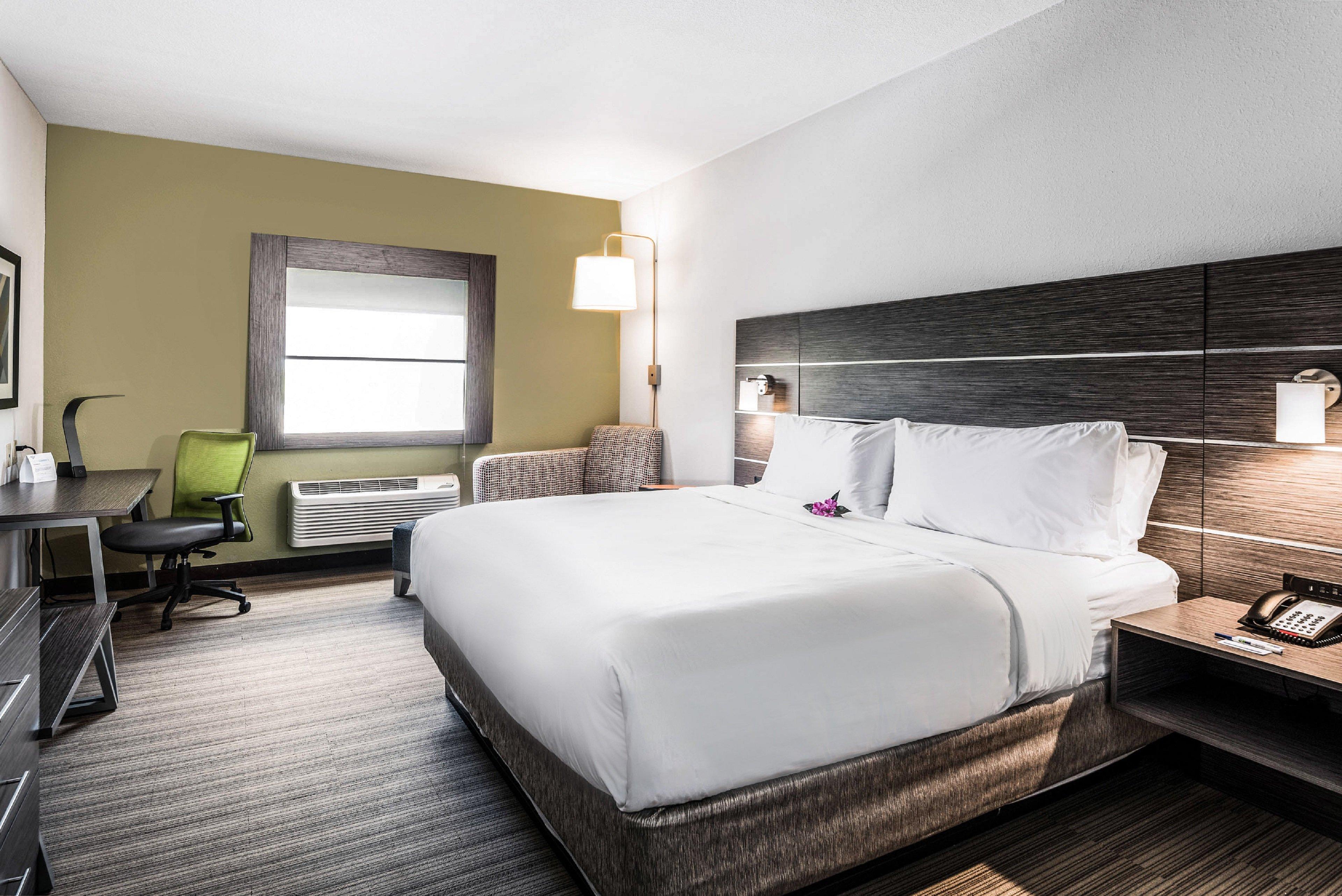 Express & Boynton West By Ihg Hotel