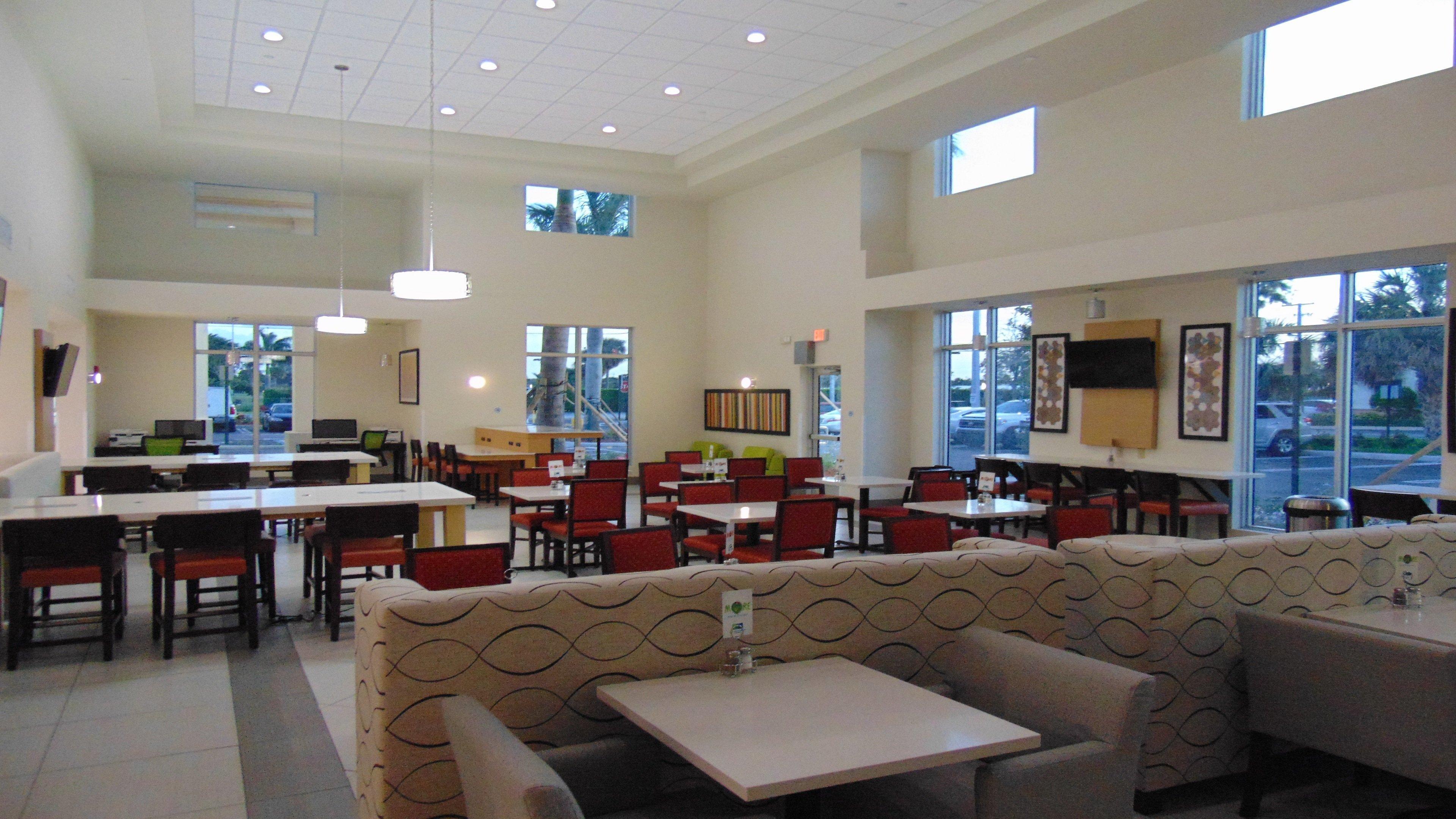 Express & Boynton West By Ihg Hotel Boynton Beach