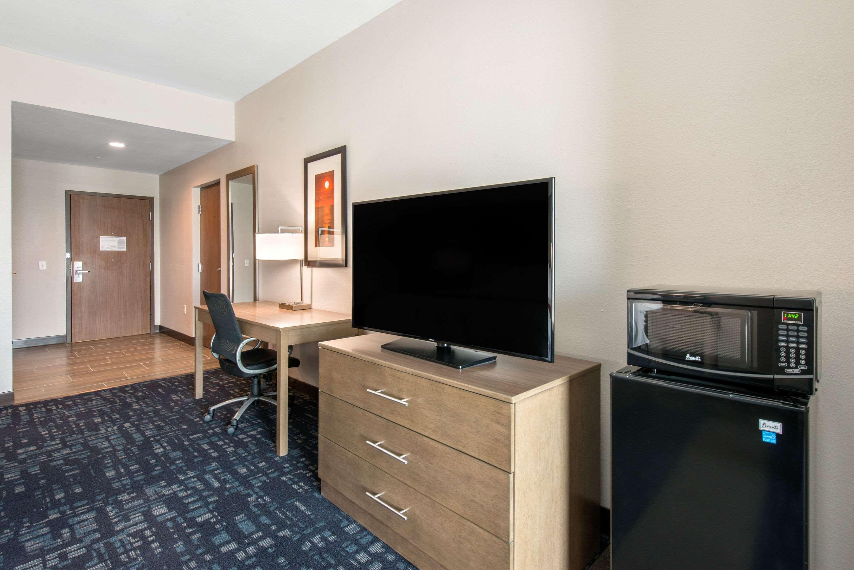 Hotel Comfort Lauderdale Airport & Cruise Port Dania Beach