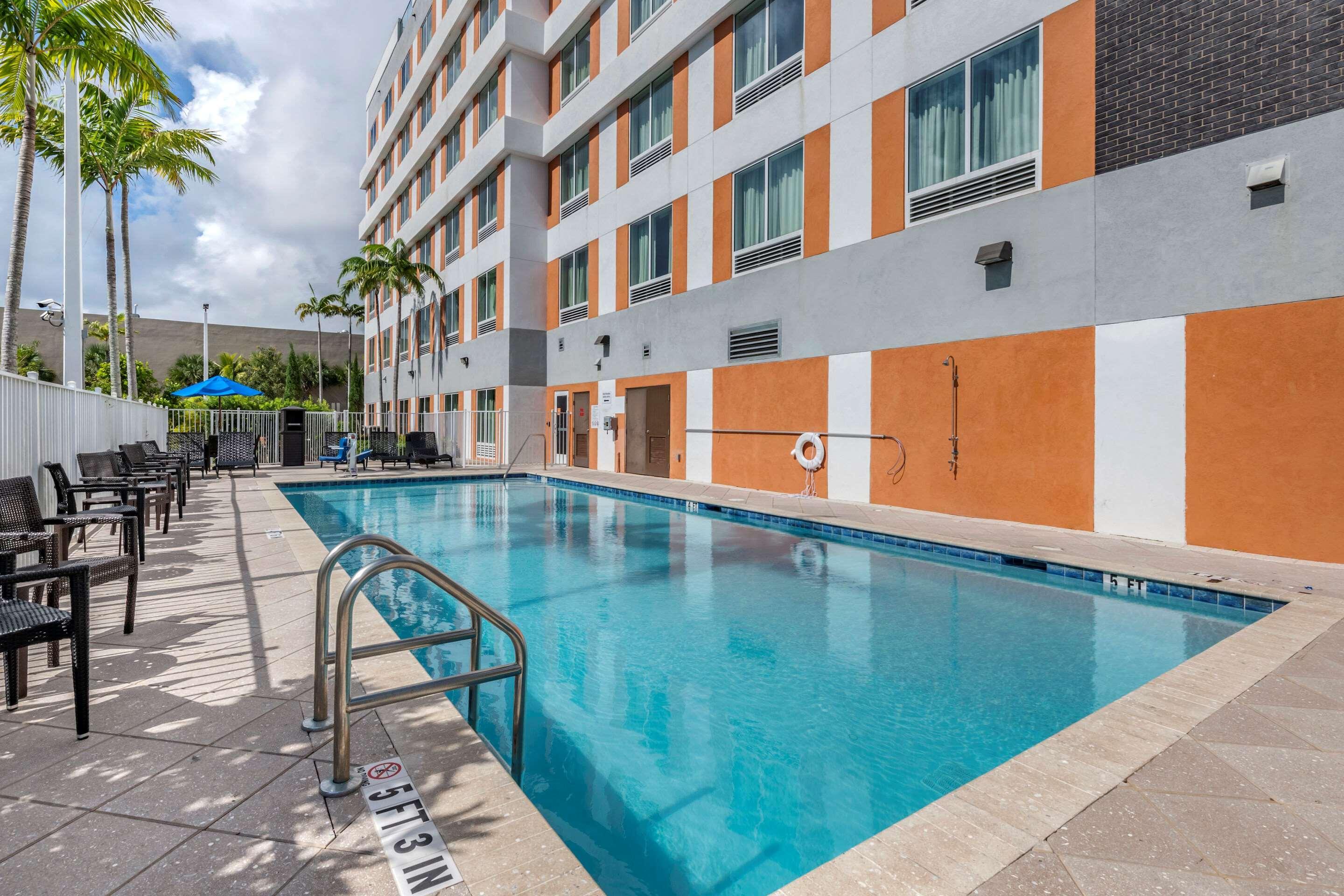 Comfort Lauderdale Airport & Cruise Port