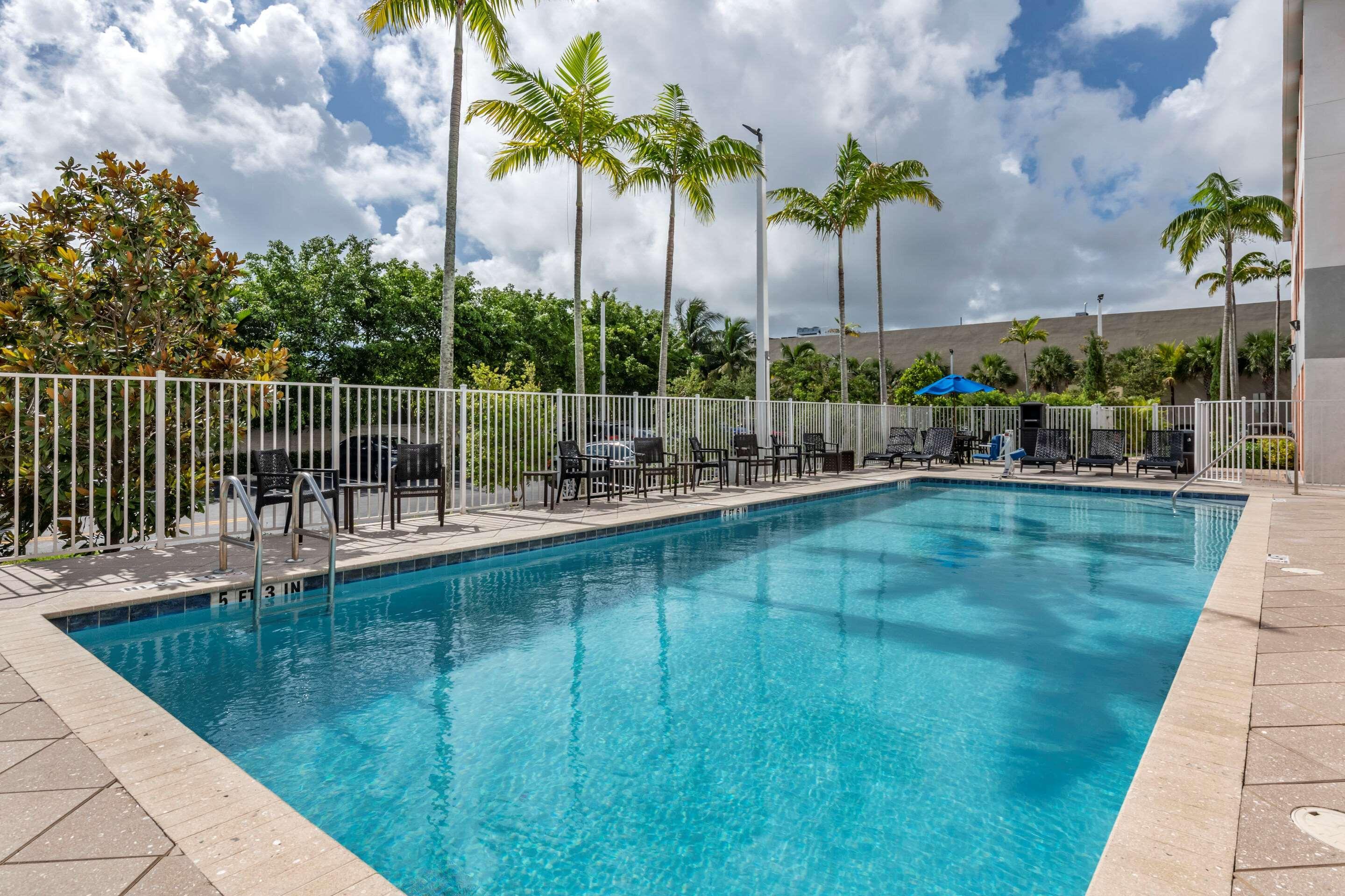 Comfort Lauderdale Airport & Cruise Port 3*