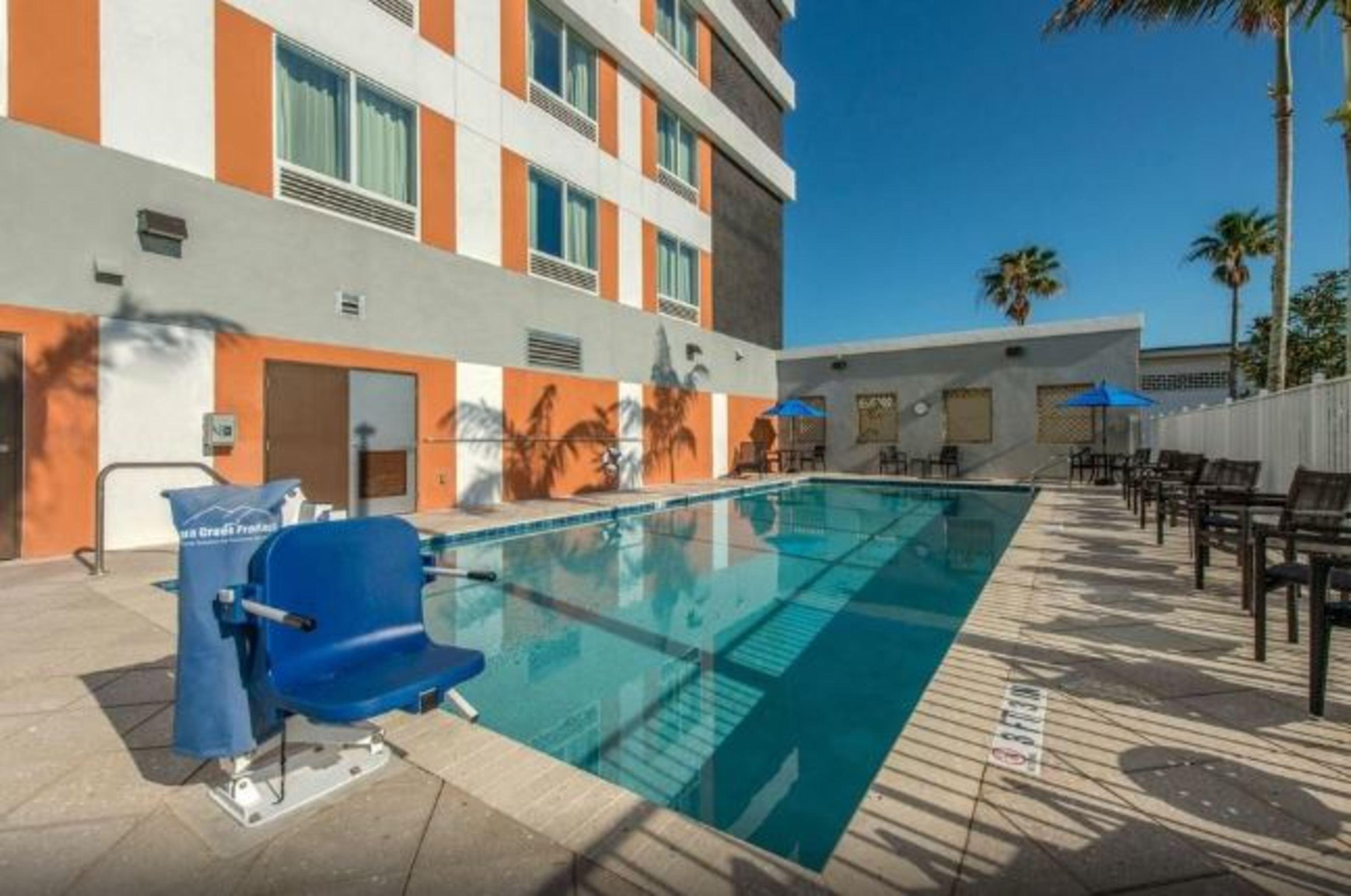 Hotel Comfort Lauderdale Airport & Cruise Port 3*