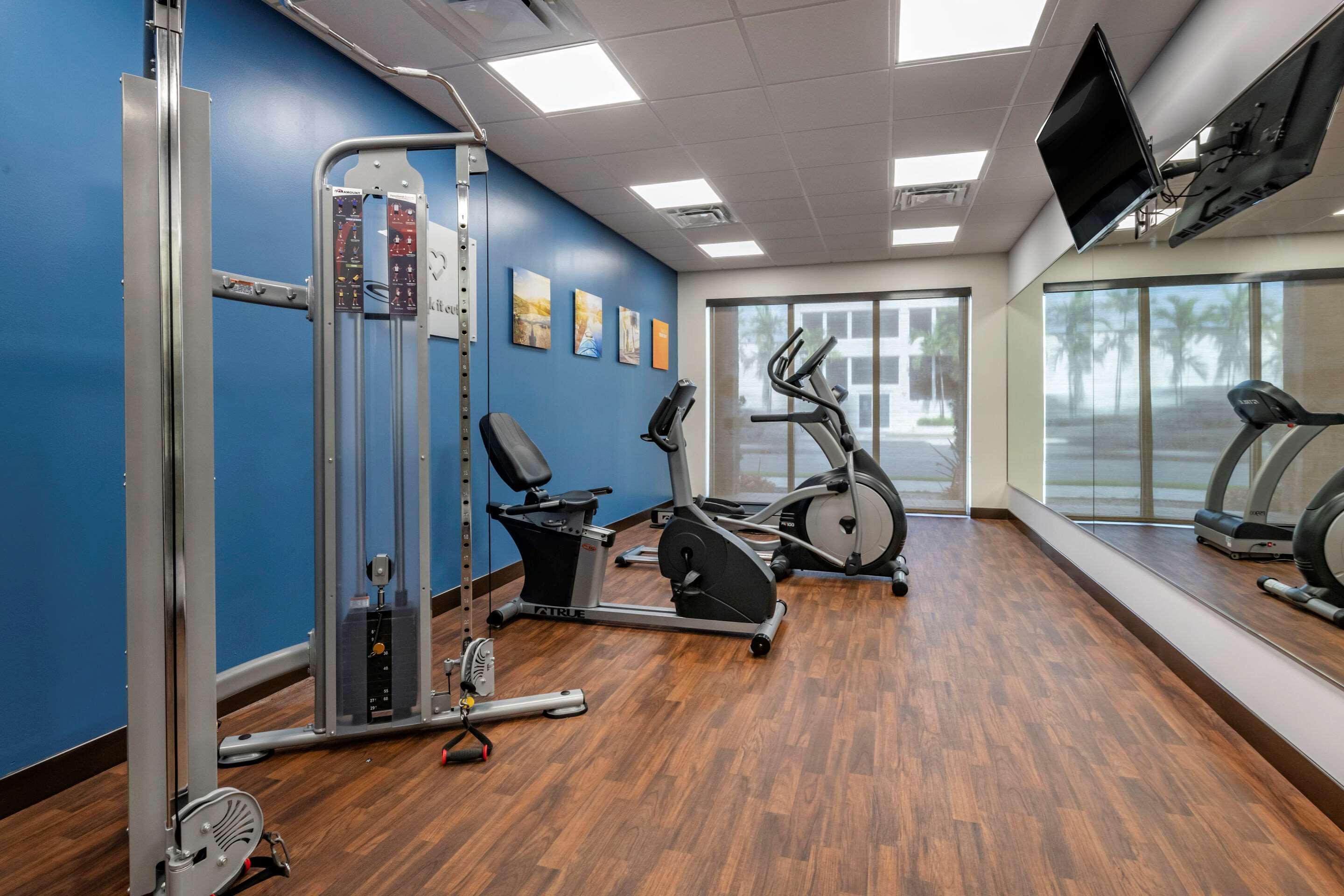 Hotel Comfort Lauderdale Airport & Cruise Port Dania Beach
