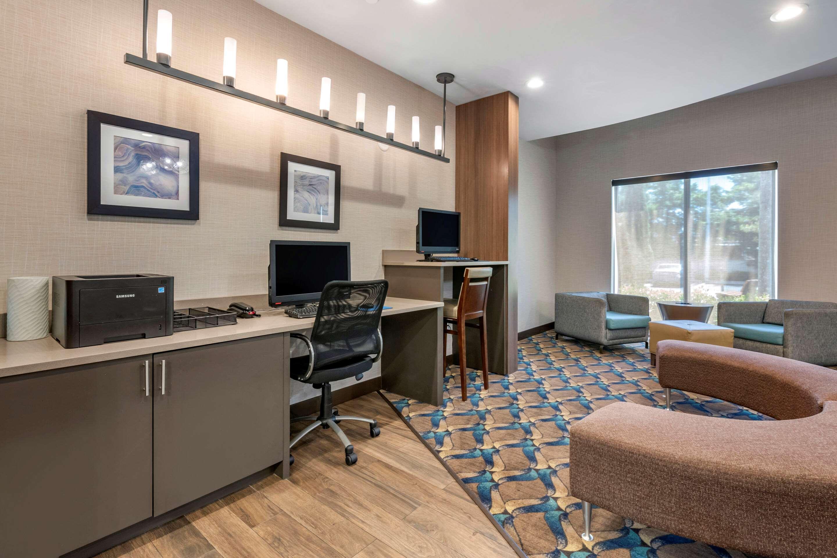 Hotel Comfort Lauderdale Airport & Cruise Port 3*