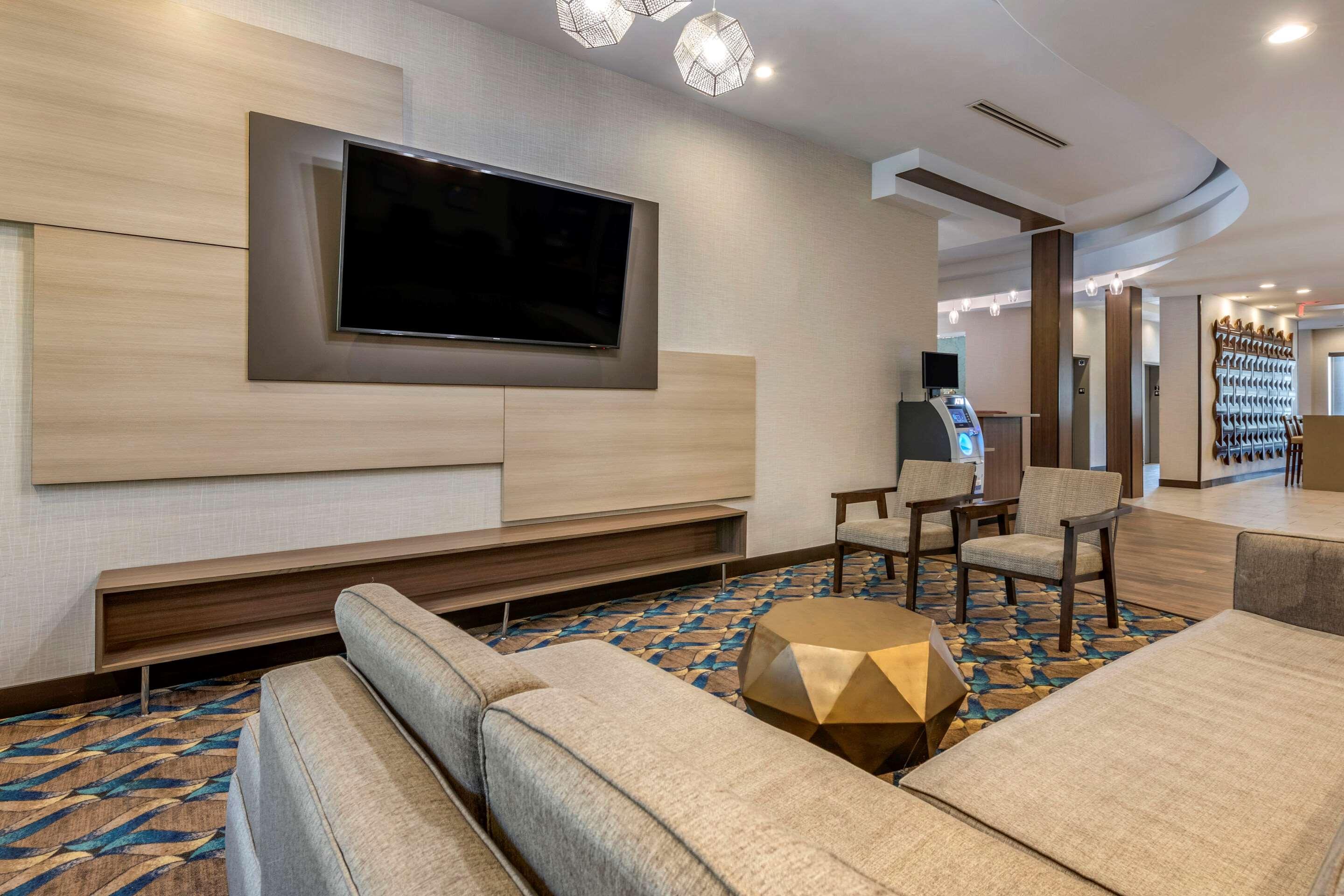 Hotel Comfort Lauderdale Airport & Cruise Port Dania Beach