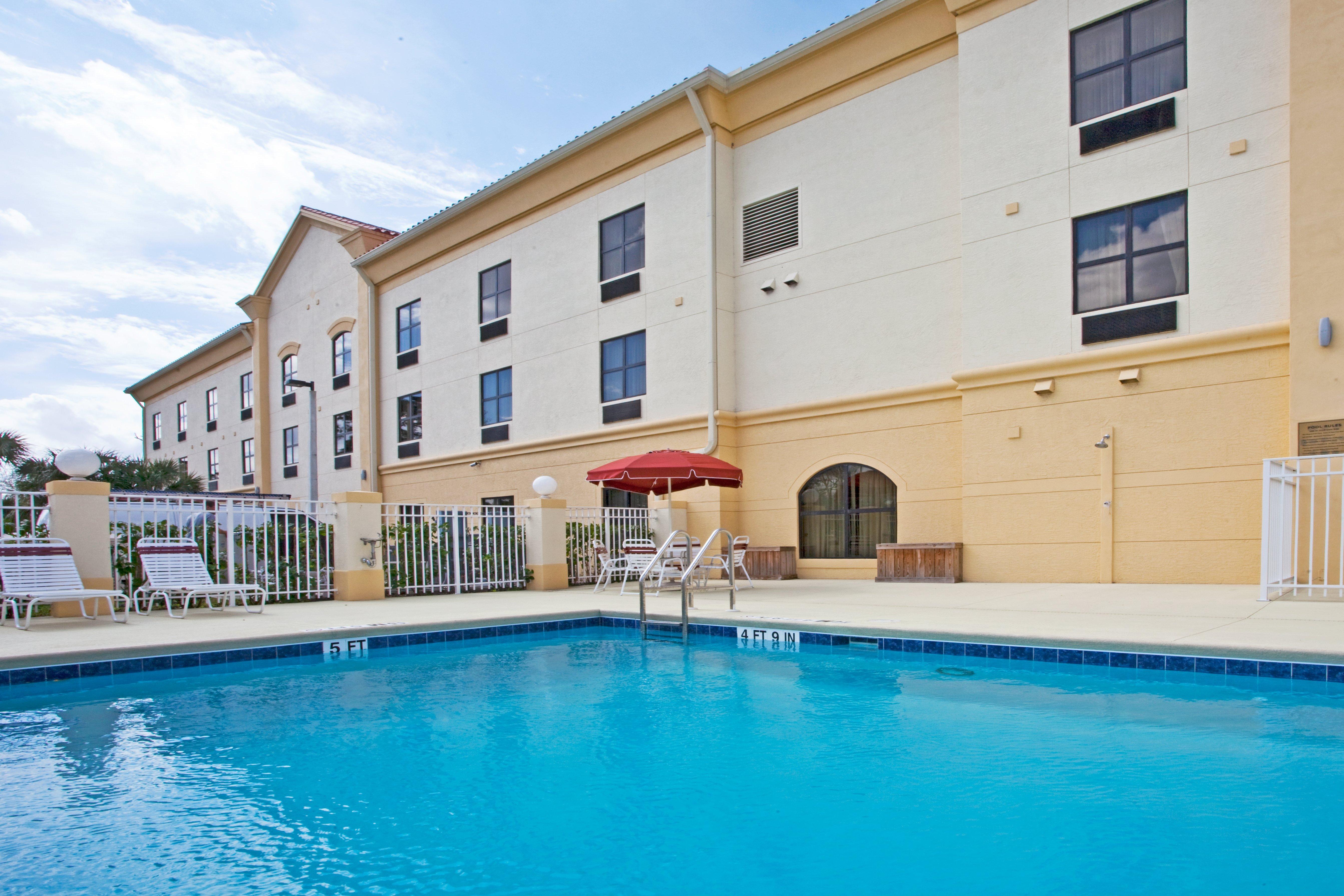 Express Stuart By Ihg Hotel