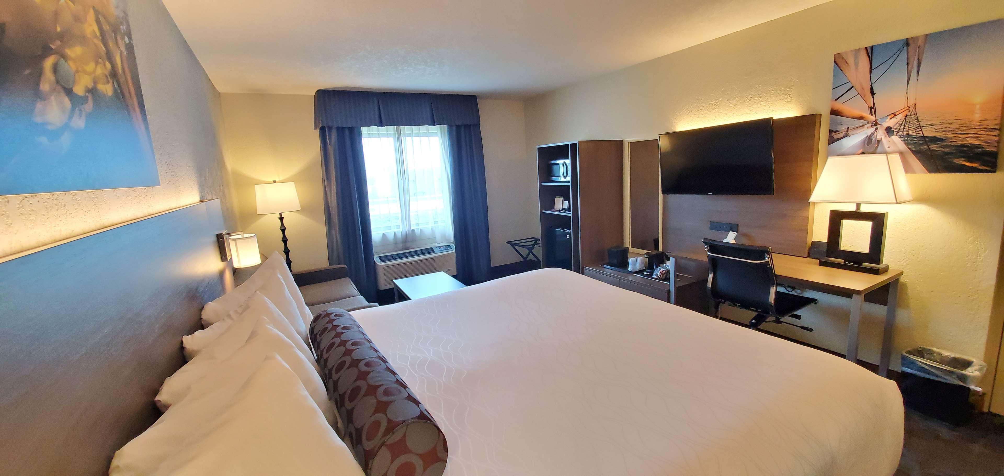 Western Hollywood/aventura Hotel 3*