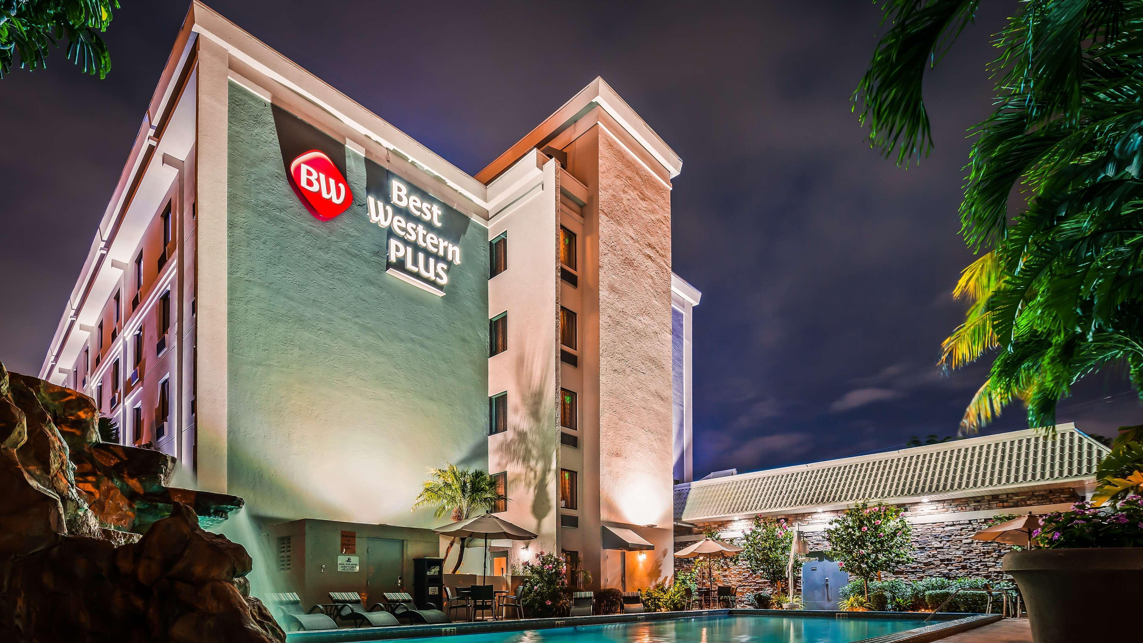 Western Hollywood/aventura 3*