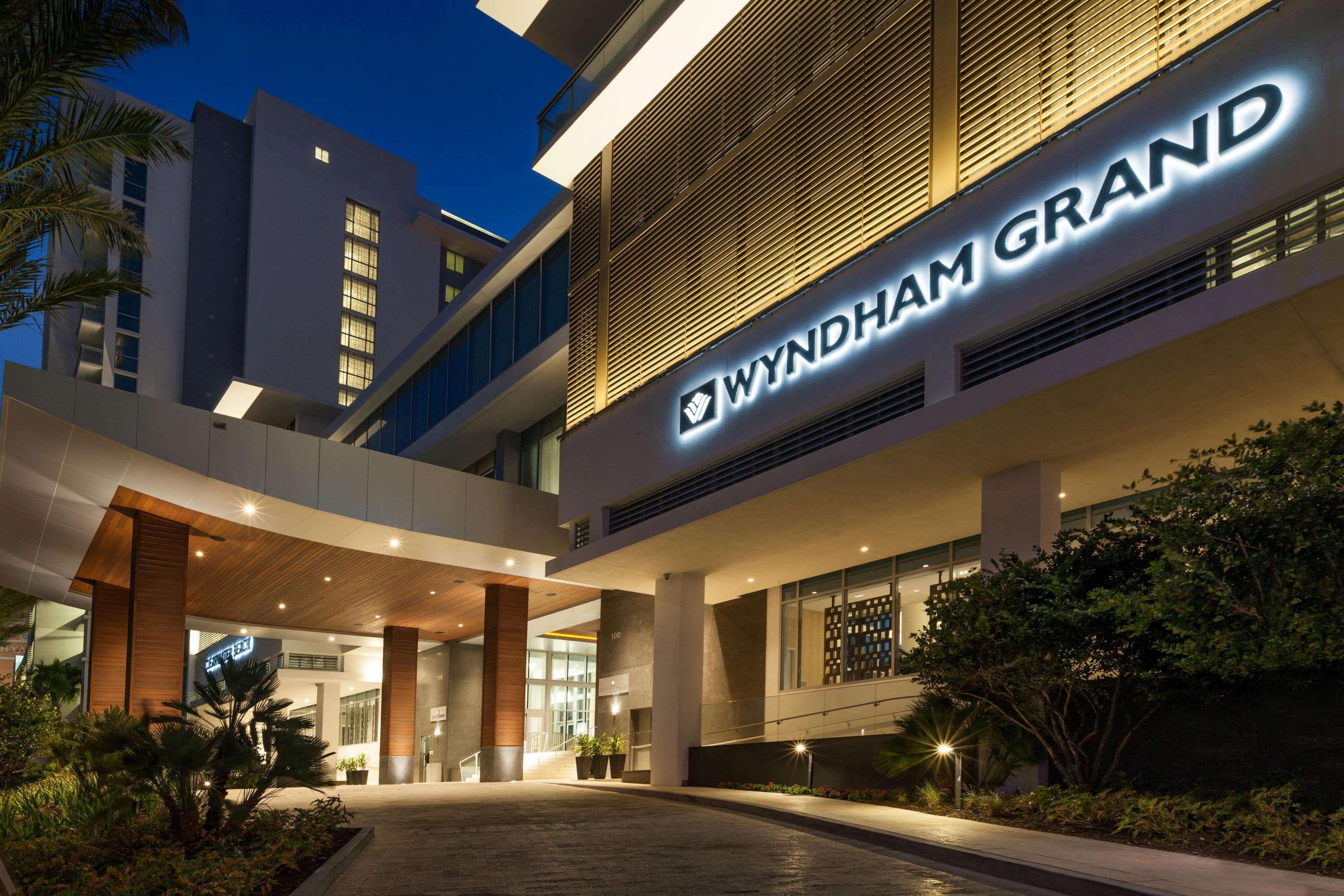 Wyndham Grand Beach Resort Clearwater Beach