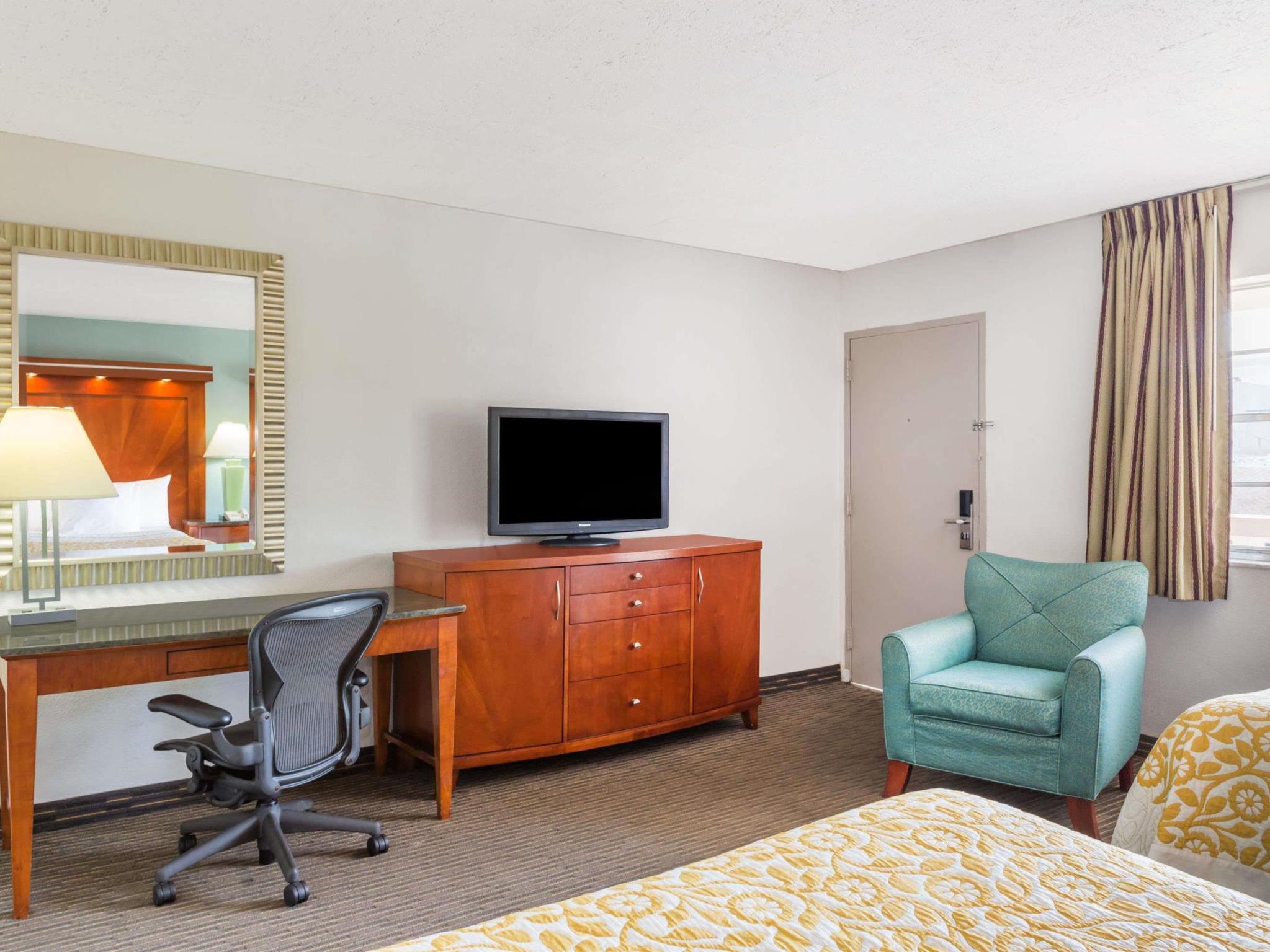 Days By Wyndham Miami Airport North Miami Springs