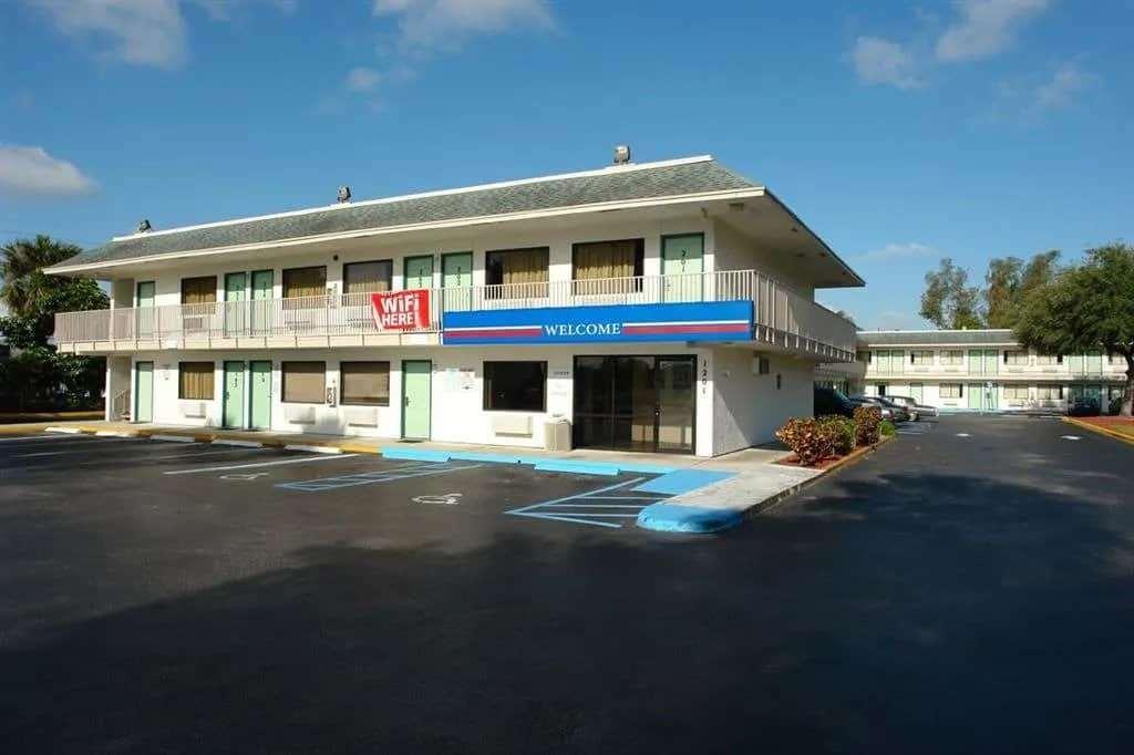 Travelodge By Wyndham Pompano 2* Pompano Beach