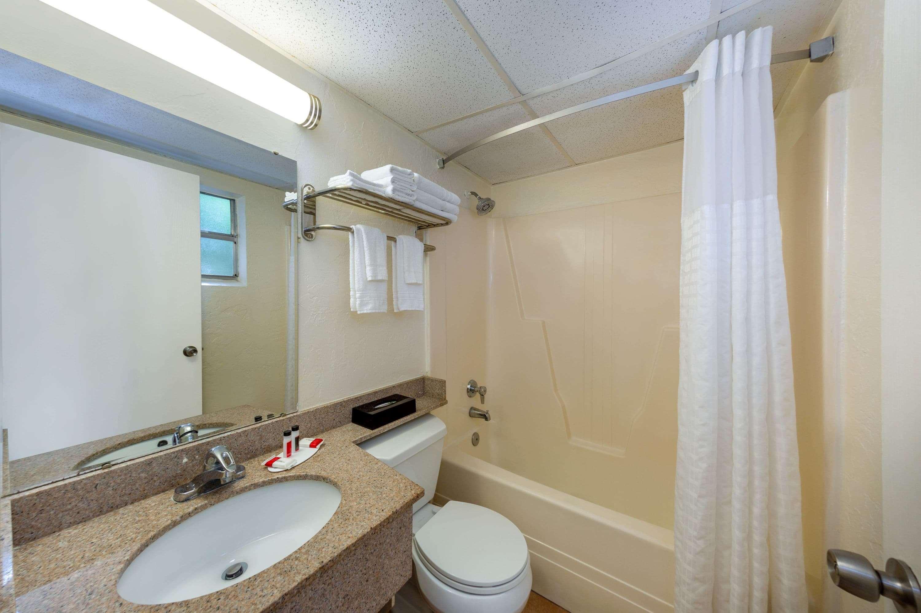 Motel Super 8 By Wyndham Sarasota Area Bradenton