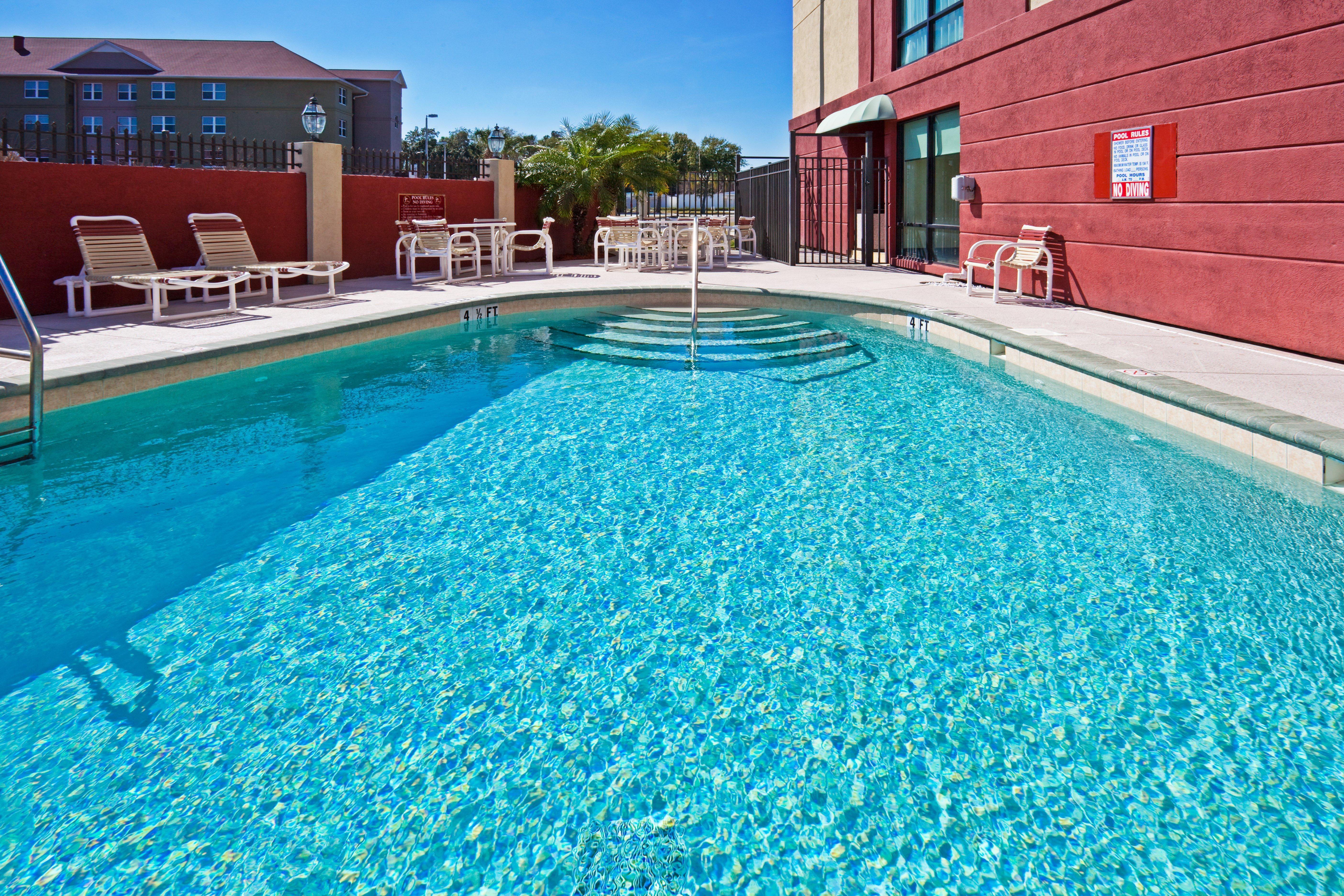 Hotel Express & Tampa-oldsmar By Ihg