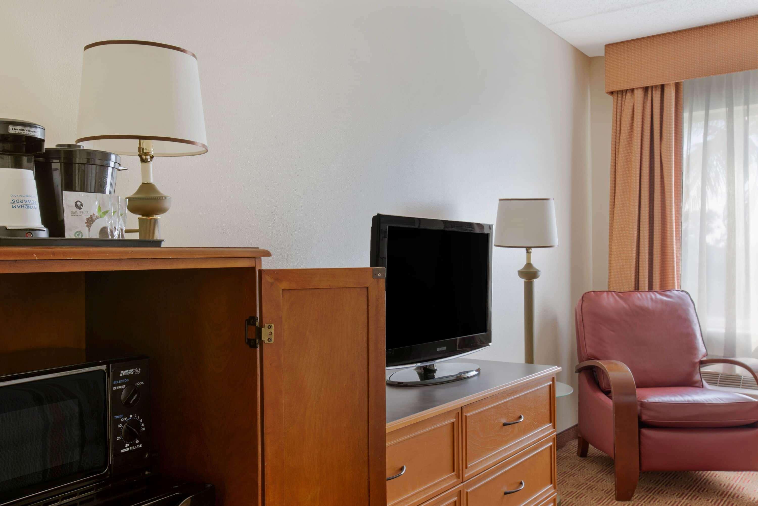 La Quinta & By Wyndham Sawgrass 3*