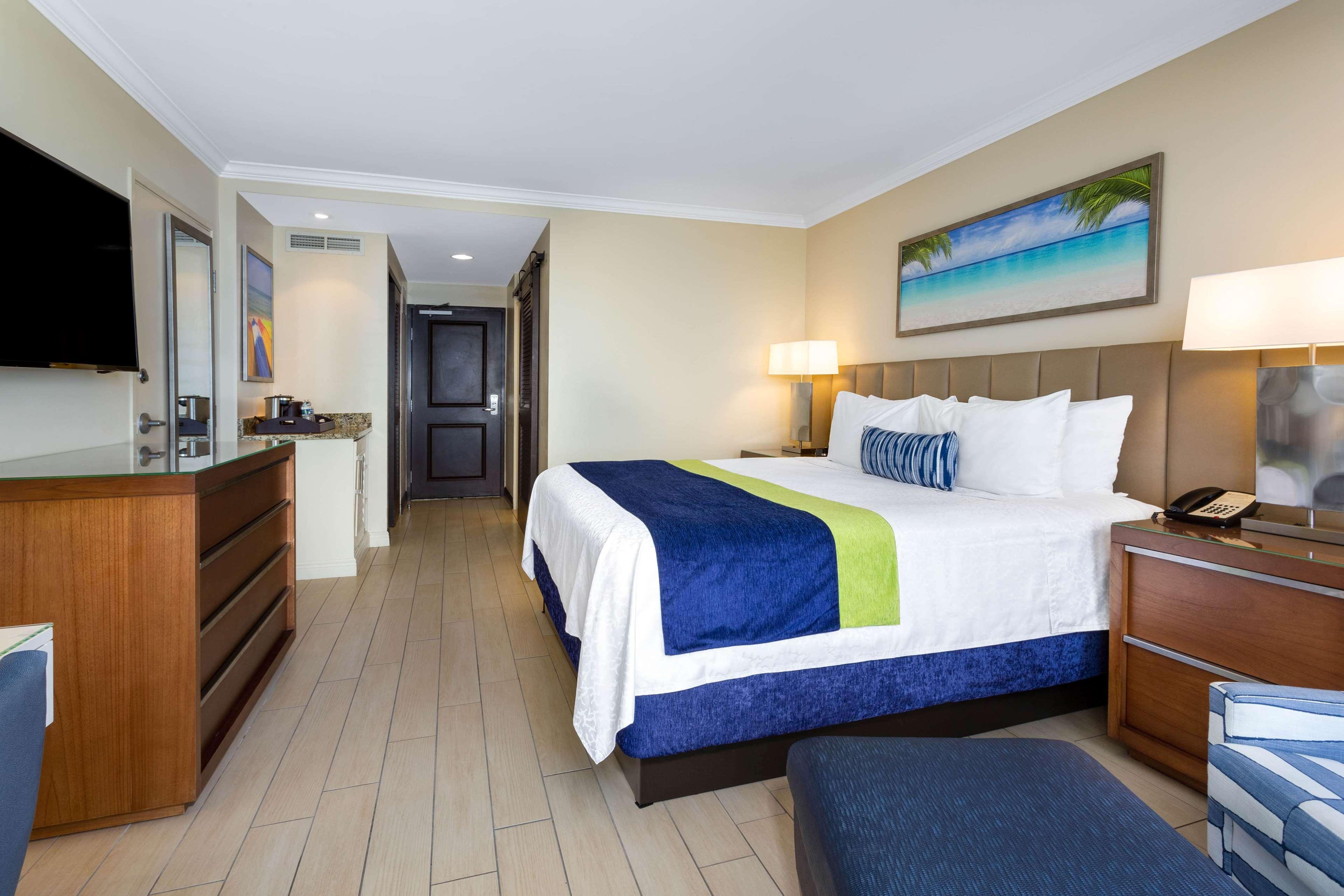 Wyndham Deerfield