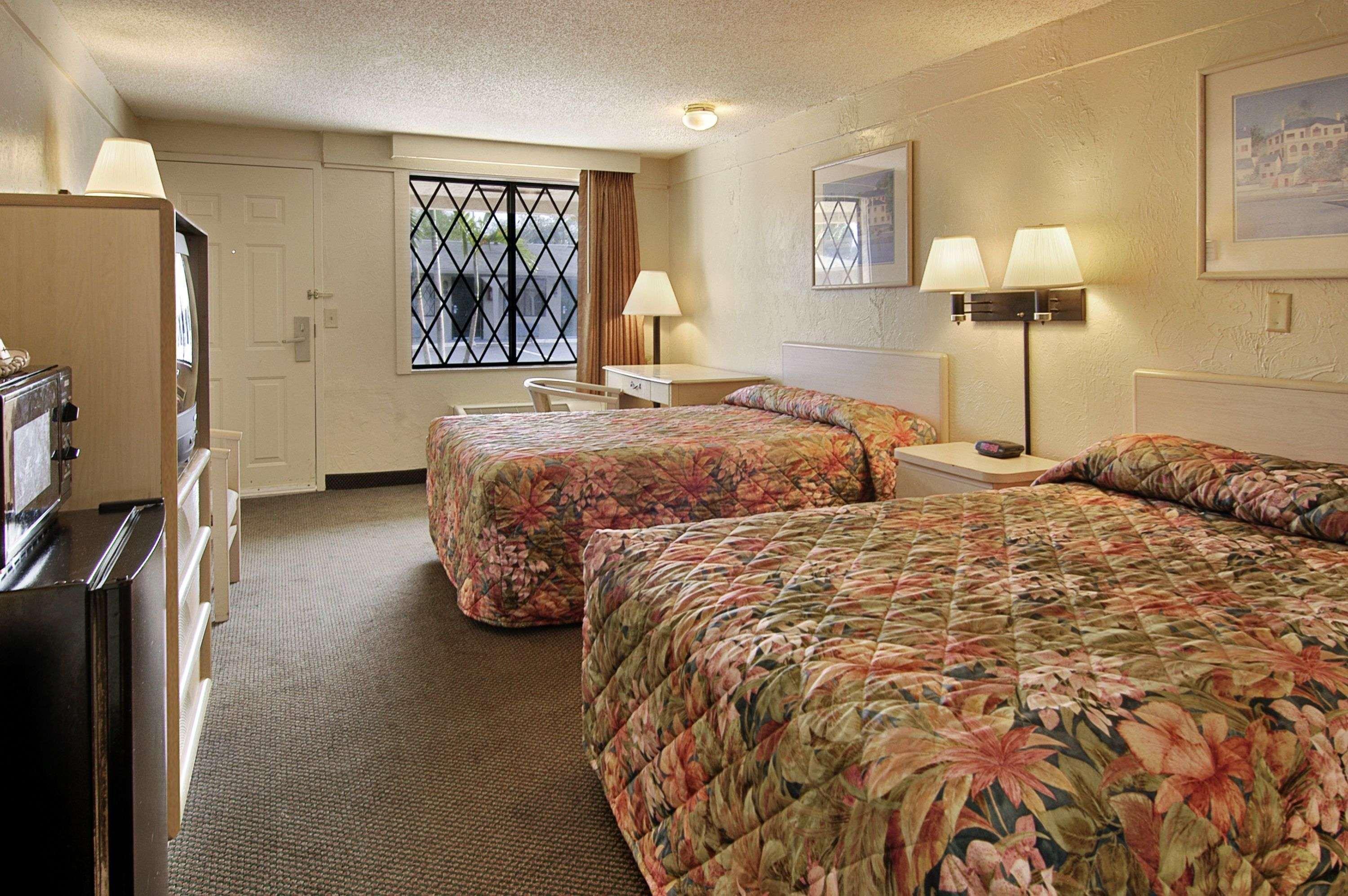 Super 8 By Wyndham West Palm 2* Lantana