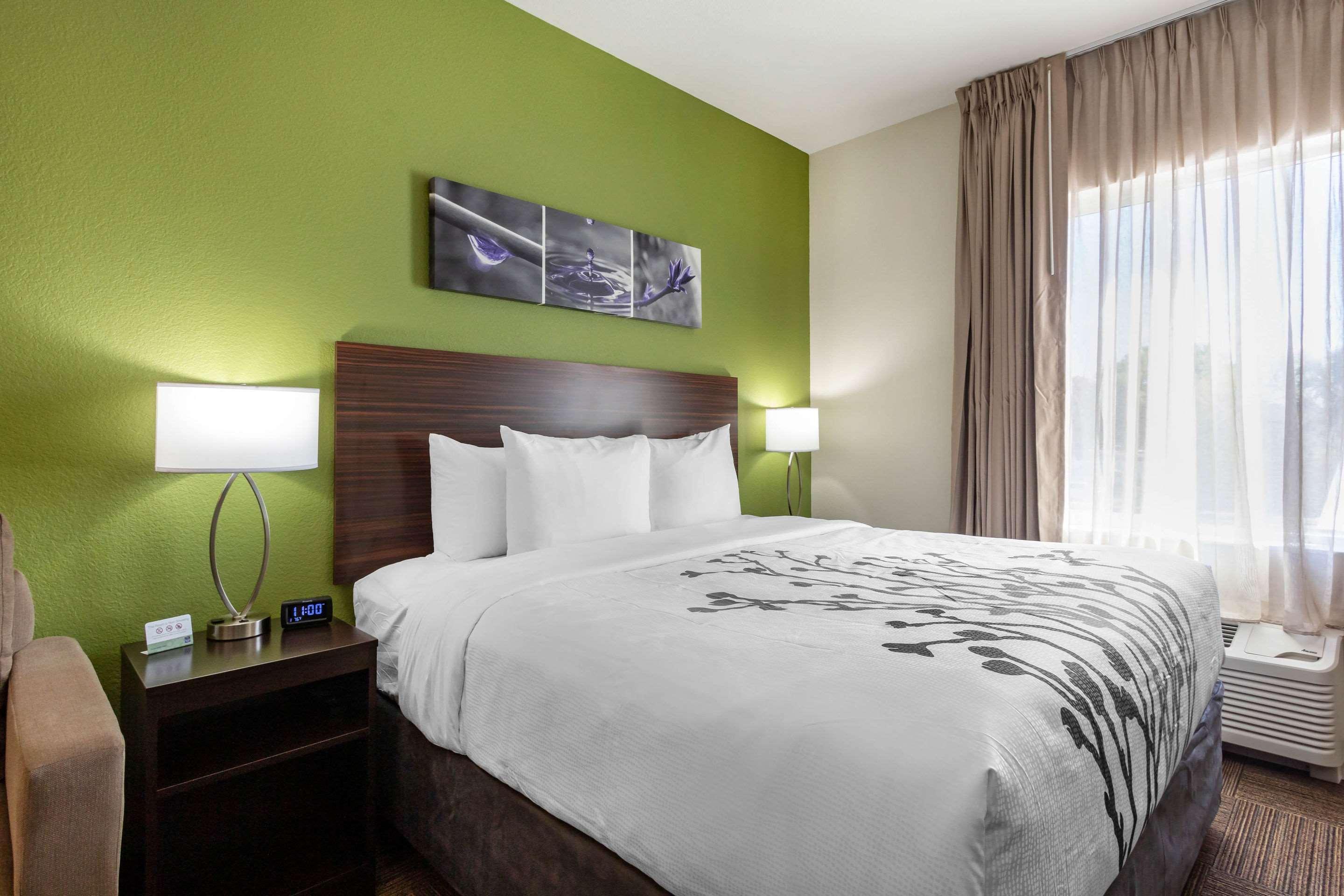 Sleep & South Hotel 2*