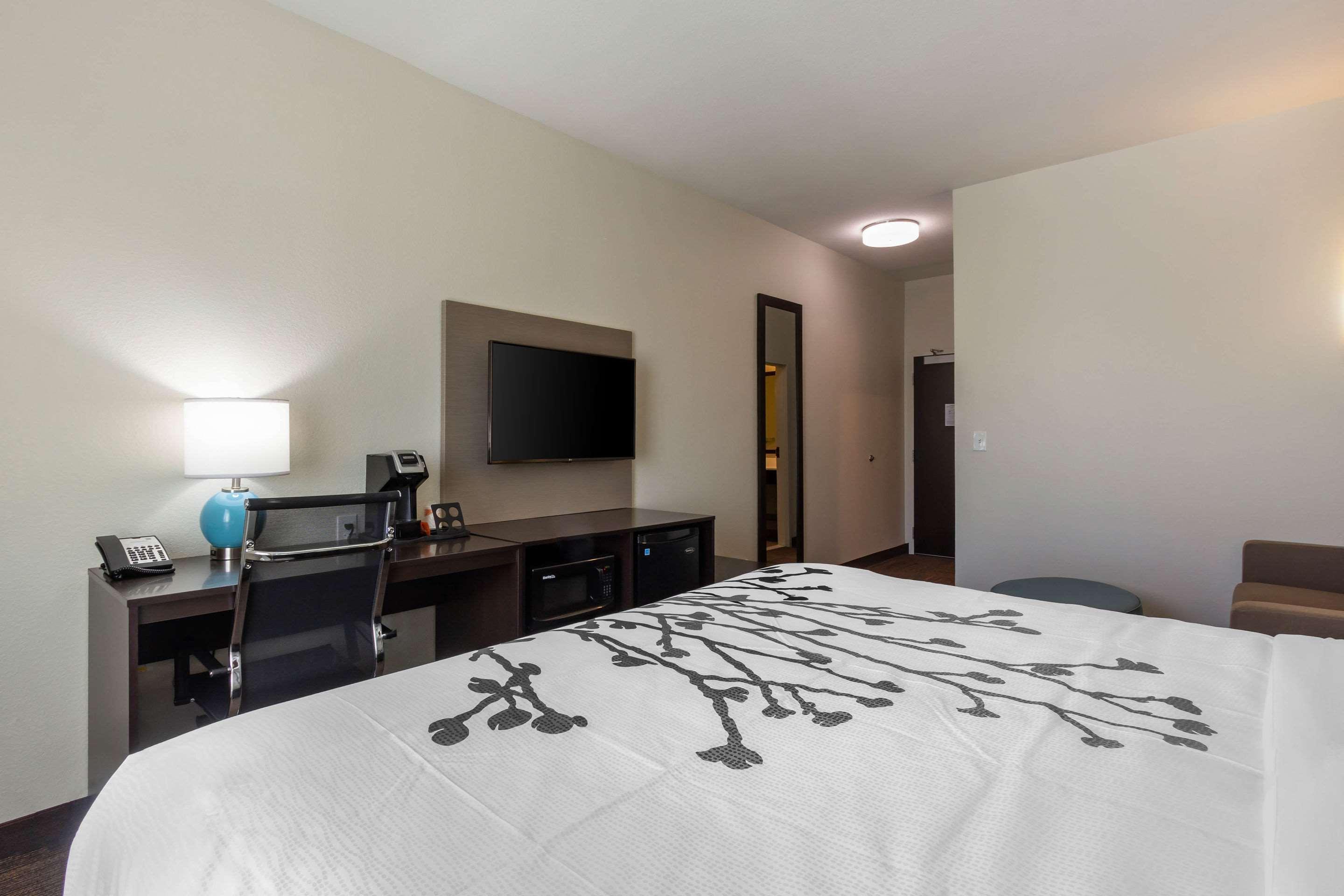 Sleep & South Hotel 2*