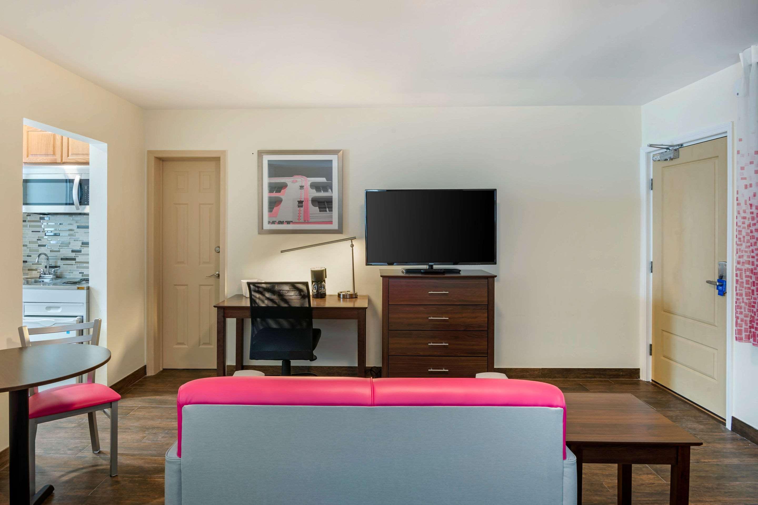 Downtown Hollywood Gardens Inn & Suites 3* Hollywood