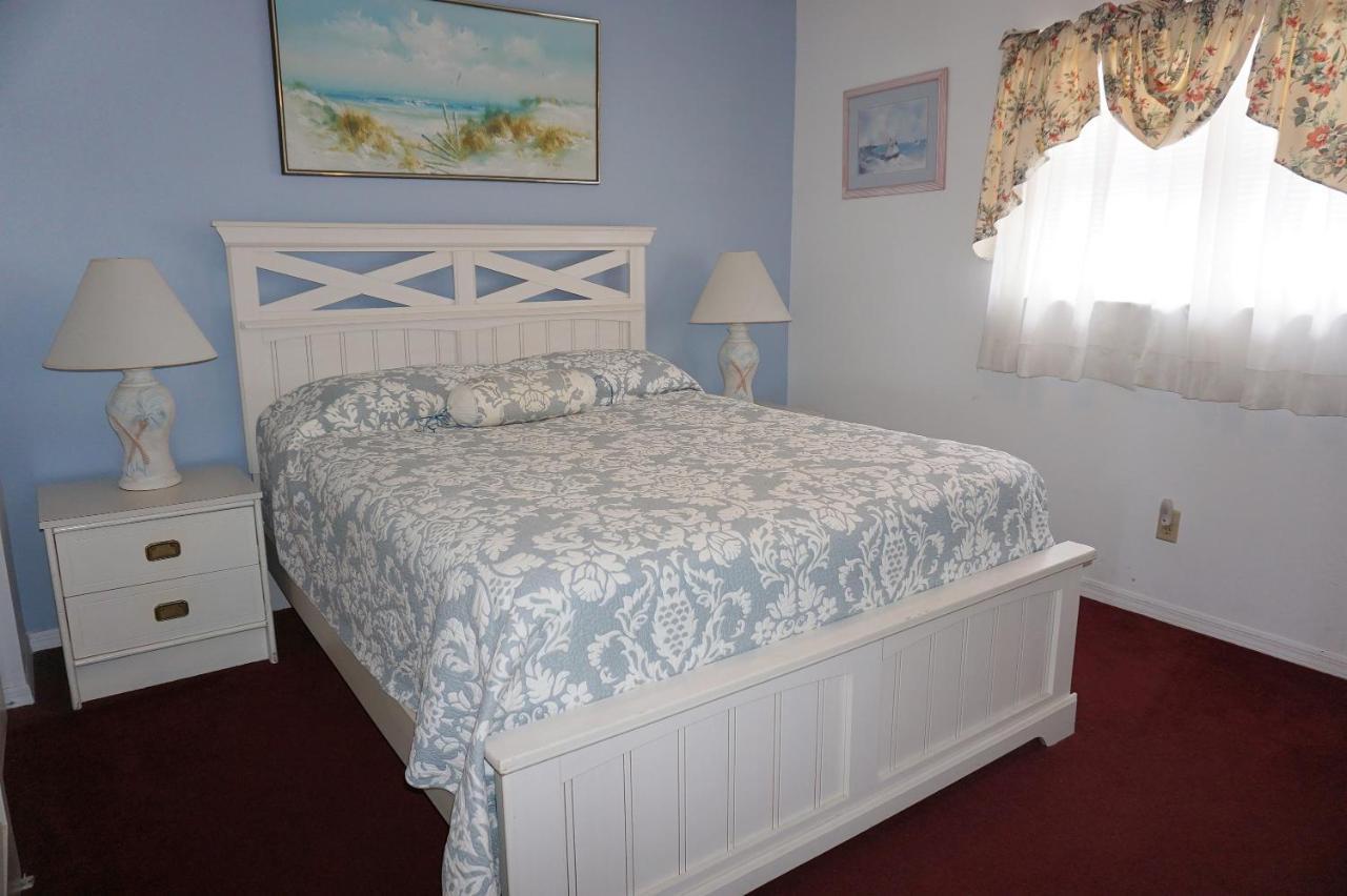 Apartment Sea Breeze By Travel Services *